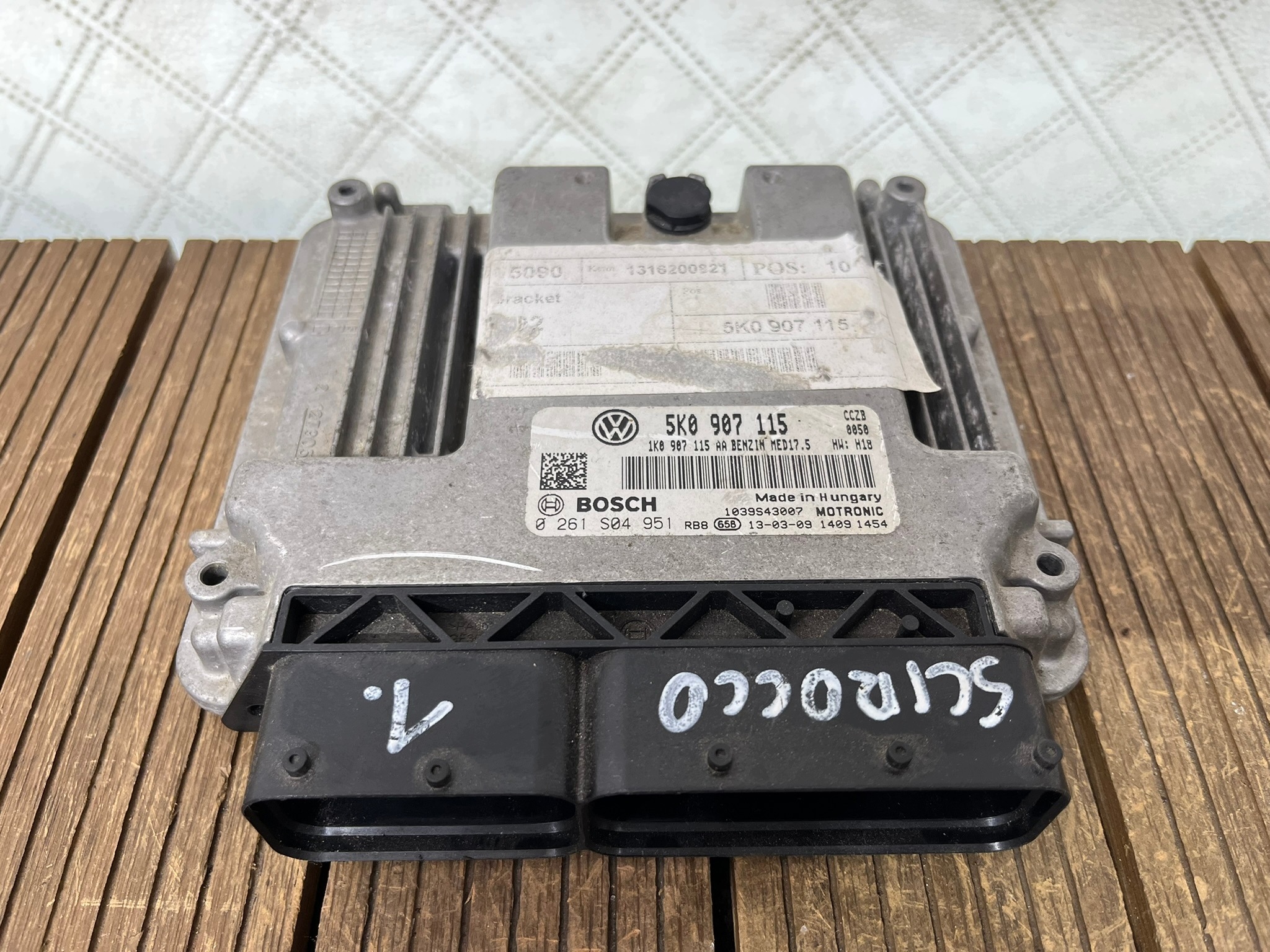 VW SCIROCCO III 2.0 TSI computer of the engine control unit 5K0907115 0261S04951