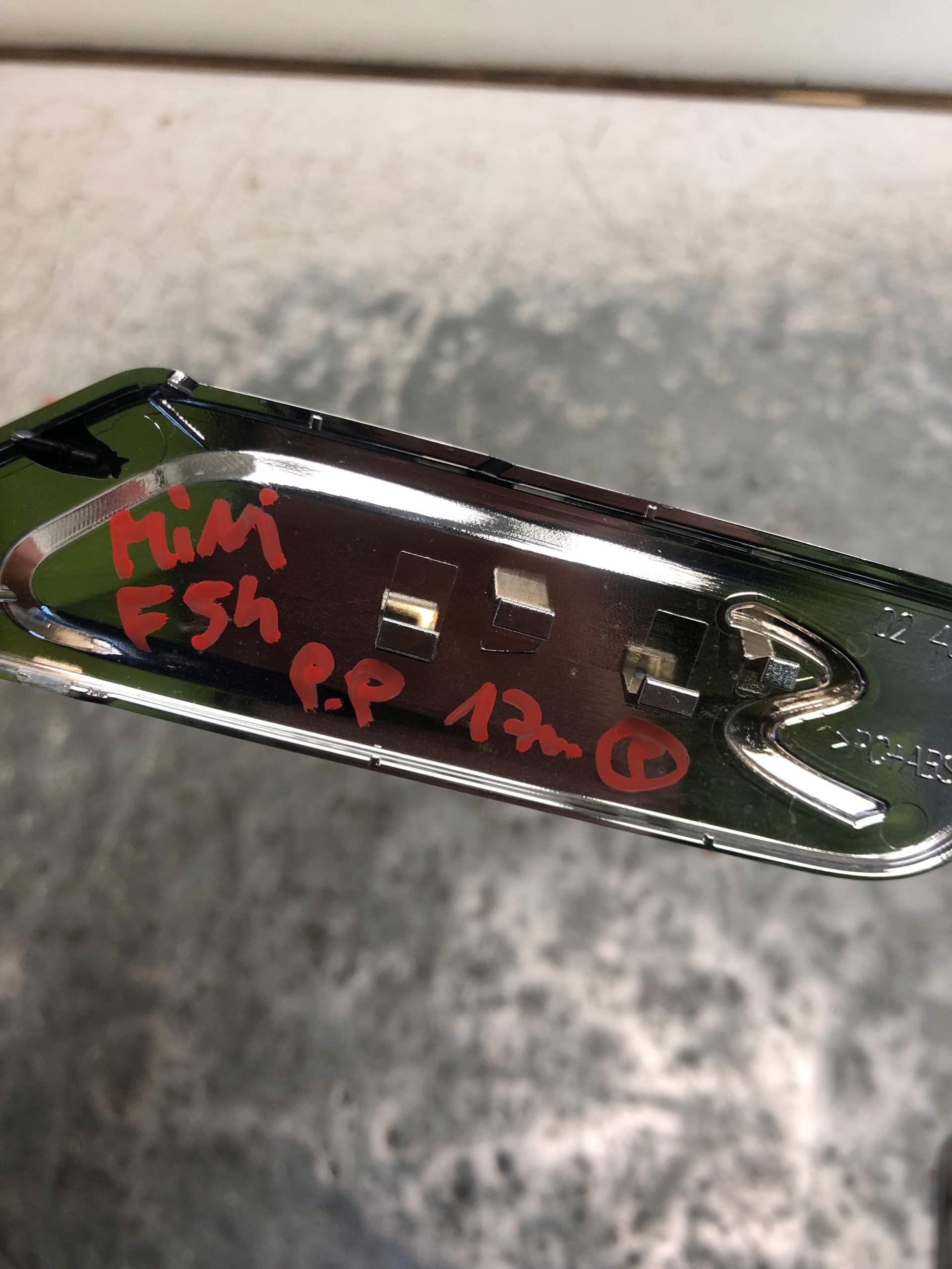 lišta blatníku CHROM pravý předek MINI F54 024003010