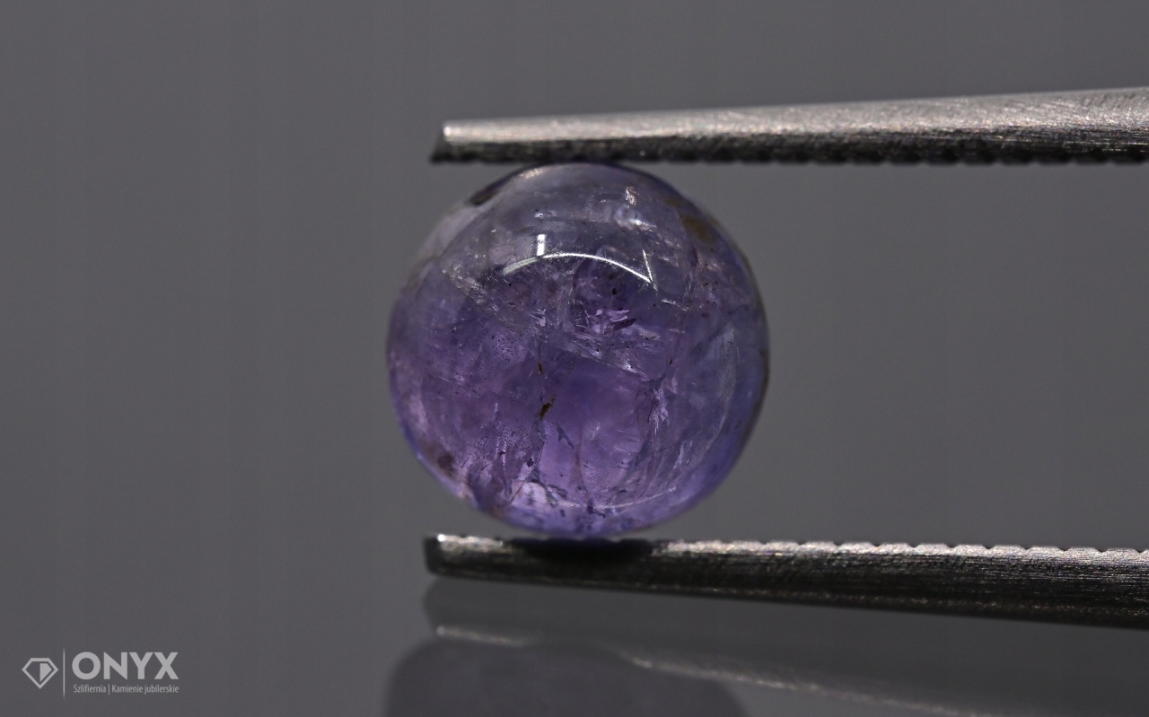 Tanzanit kabošon kulatý fi 6,2 mm