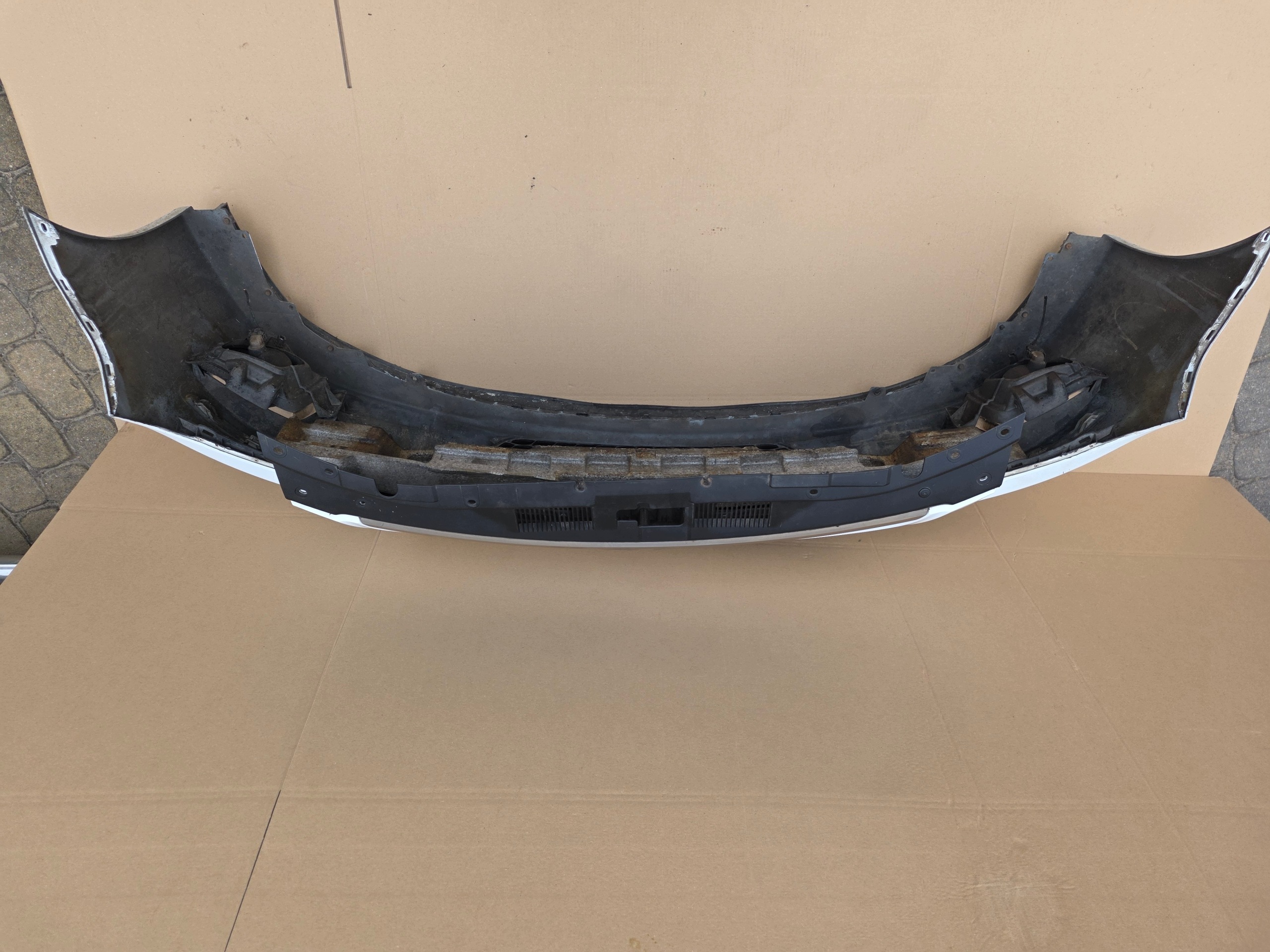 bumper front front HYUNDAI I30 and O7-10R PRZEDLIFT BIALY PRZEDLIFTEM