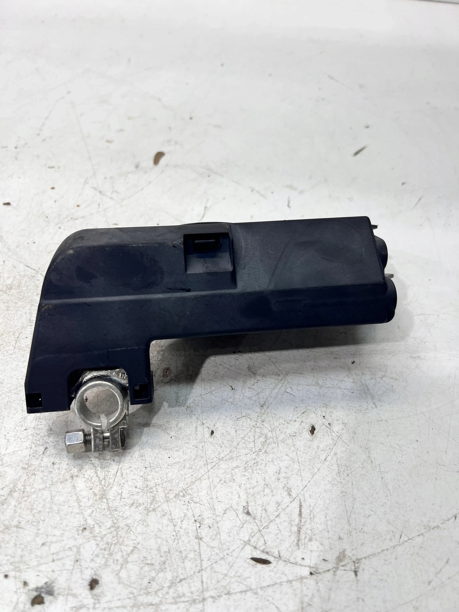 Klemme plus AUDI A4 B9 A5 8W0915459E