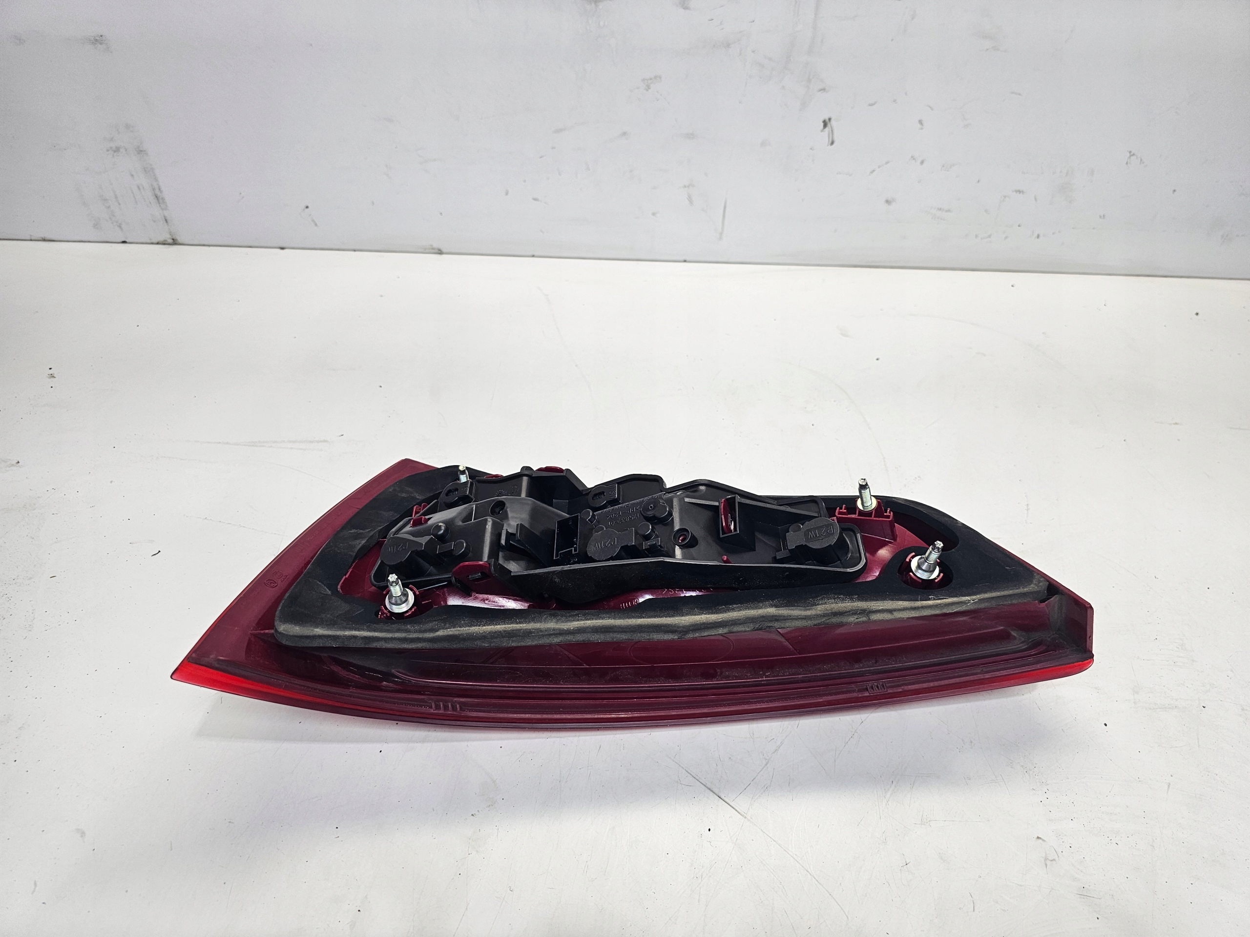 light left rear part to the bonnet AUDI A1 8X3 8X0945093D