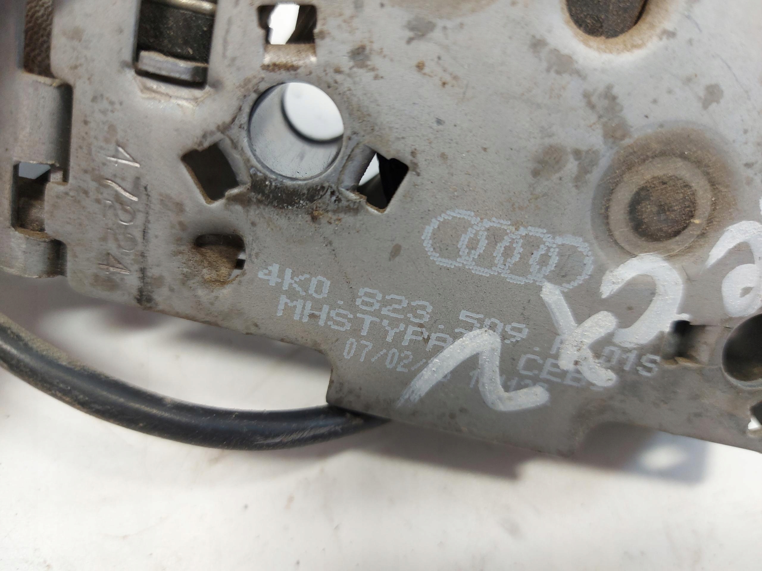 Ford Tourneo Connect III MK3 bonnet latch lock 4K0823509