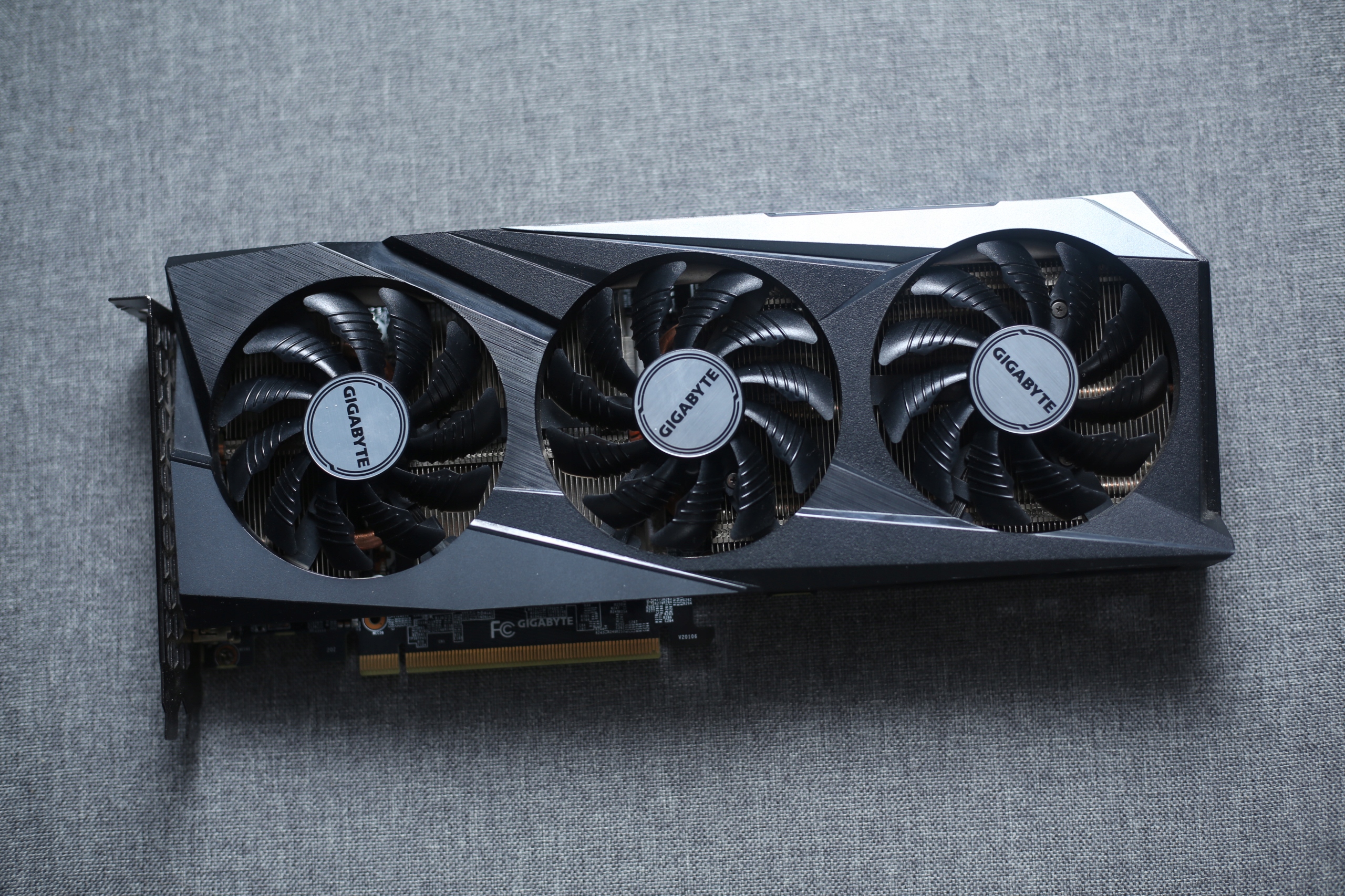 Видеокарта Gigabyte GeForce RTX 3060 12 ГБ