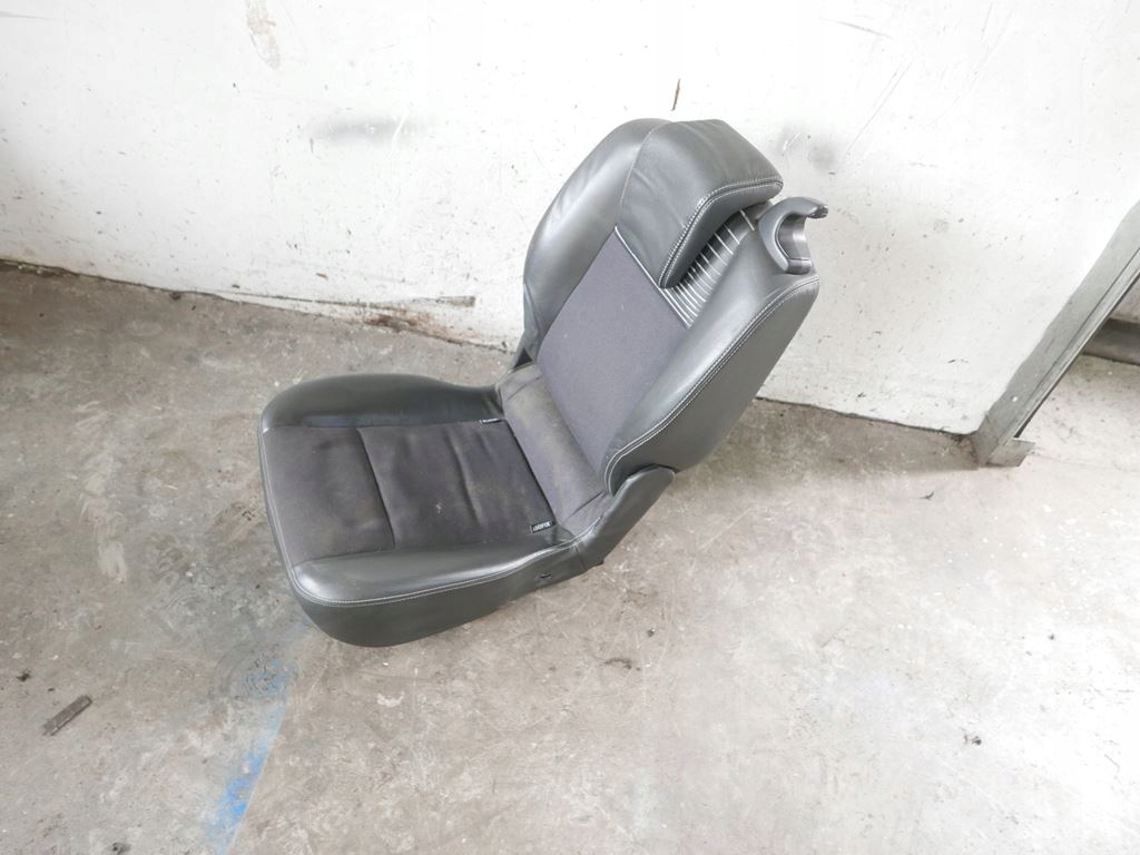кресло левый задний renault SCENIC II 03-06