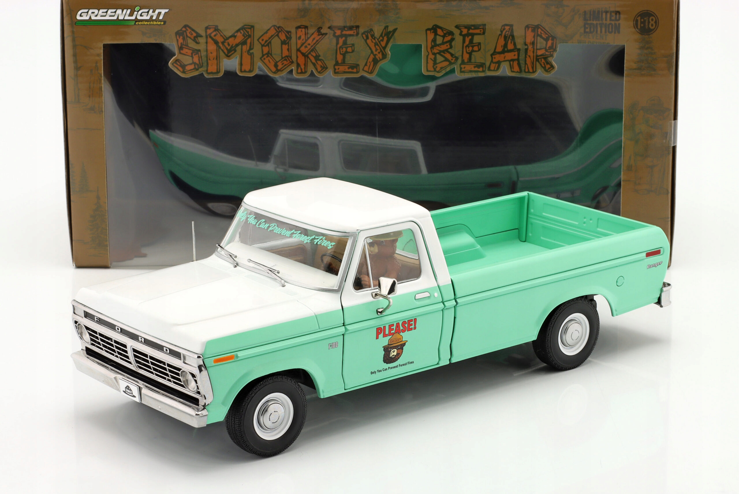 Greenlight 1975 Ford F-100 Smokey Zelená Smokey Bear postava 1:18