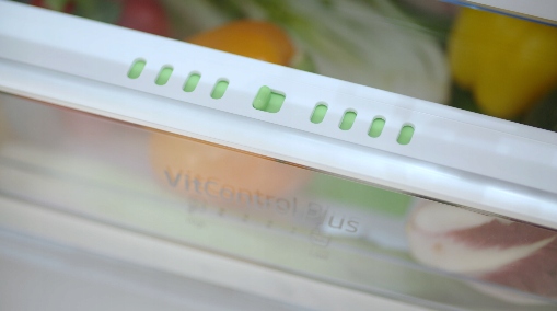 Lodówka Amica FK 2525.4UNTX LED IWxSxG 176x54x55cm SlimSize NOX Położenie zamrażarki na dole