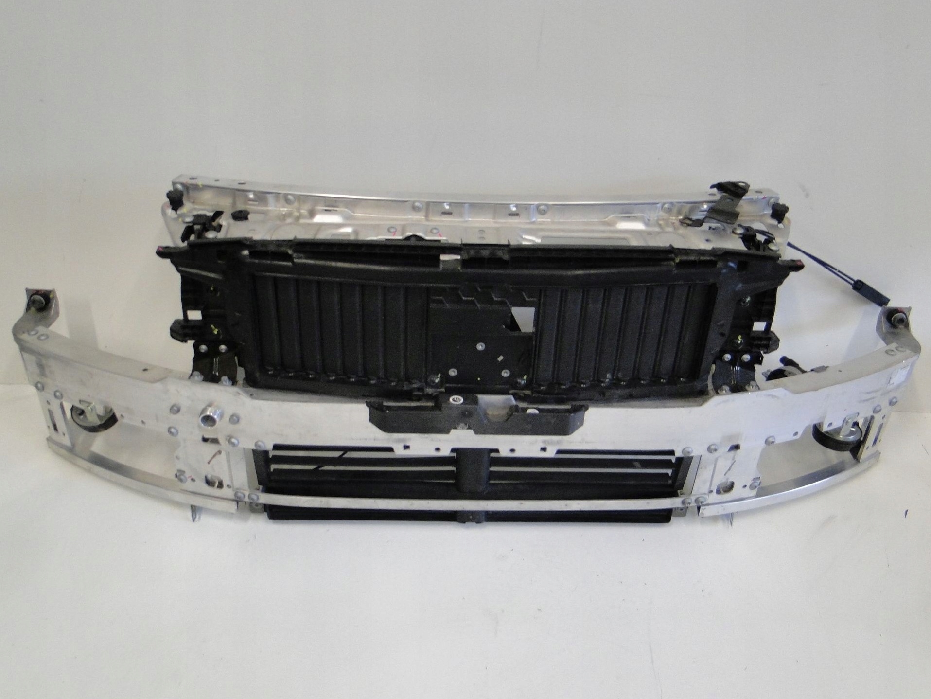 MERCEDES C KLASA W206 S206 206 PAS PRZEDNI WZMOCNIENIE PRZÓD KOMPLET Typ samochodu Samochody osobowe