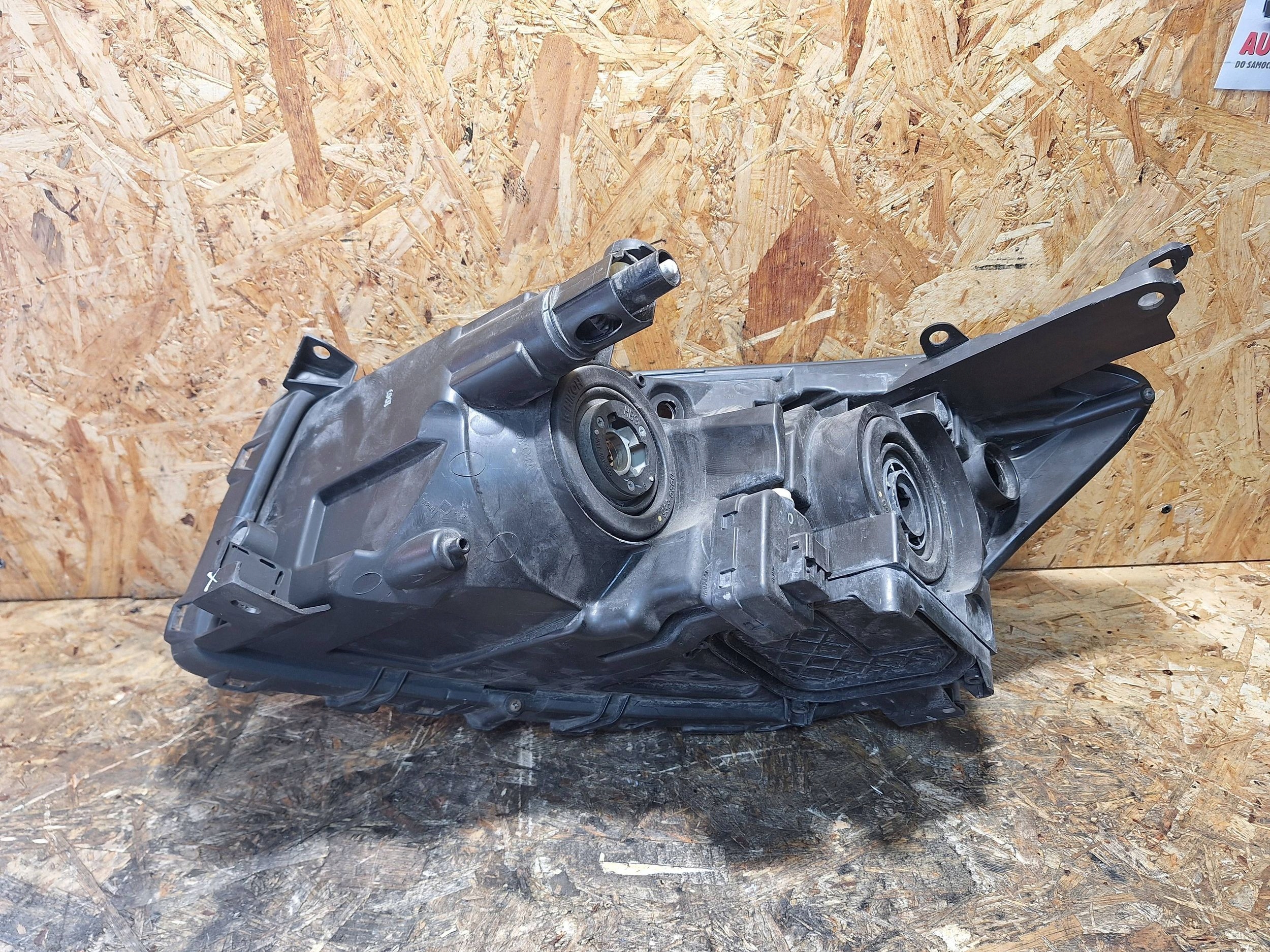light right front TOYOTA RAV4 III LIFT 09-10 EUROPA