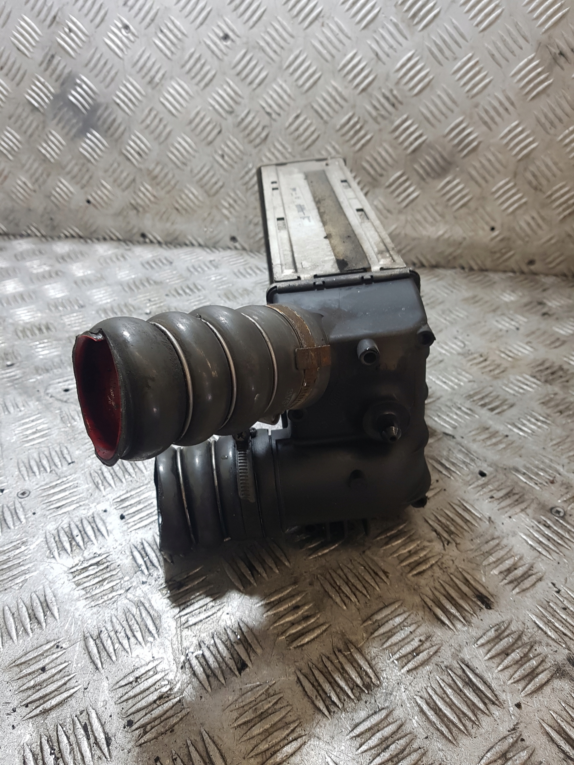 INTERKULER INTERCOOLER FORD FIESTA MK 7 8V51-9L440-AE