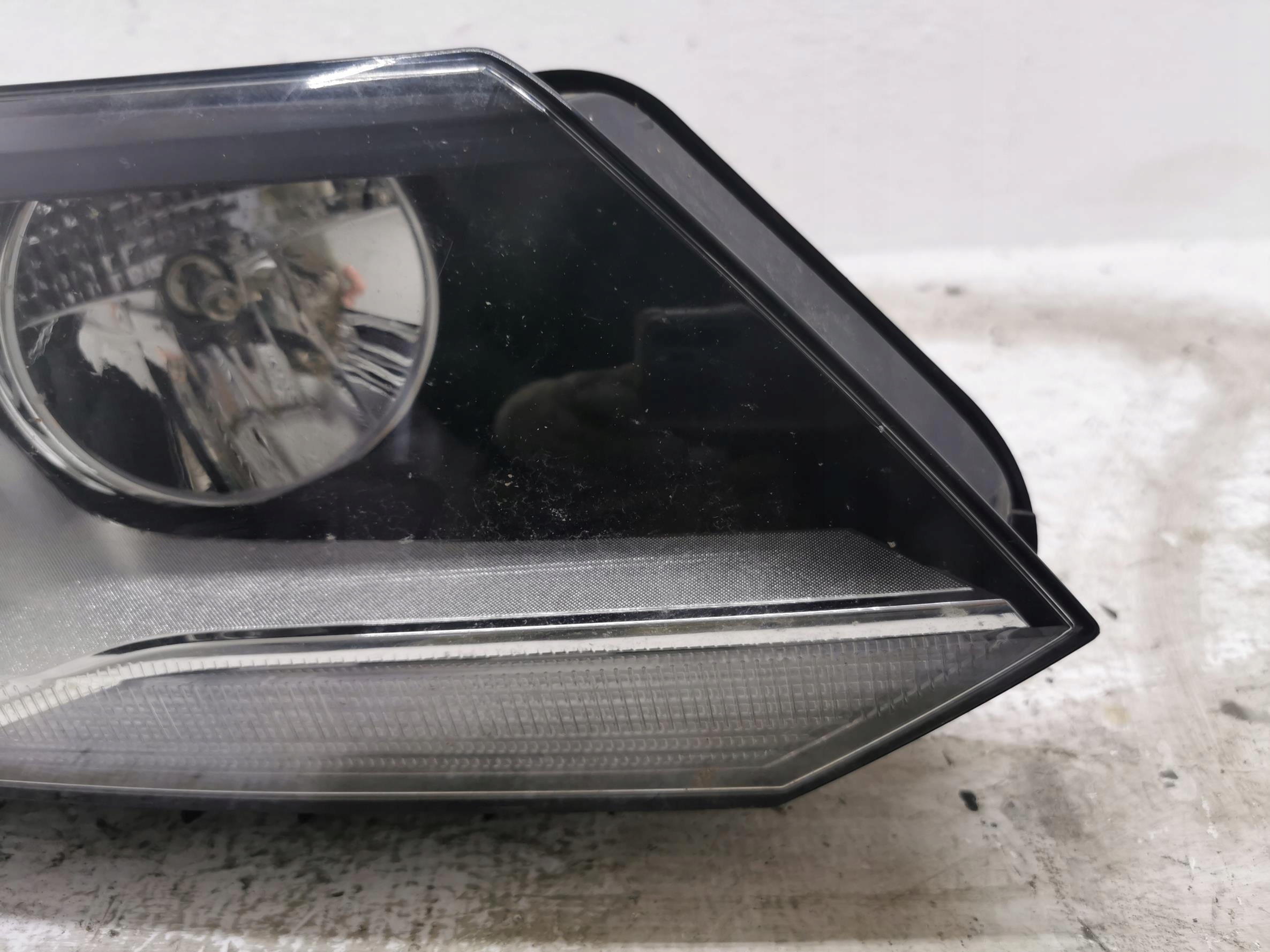 light right front VW TIGUAN and LIFT 5N2941006 UK