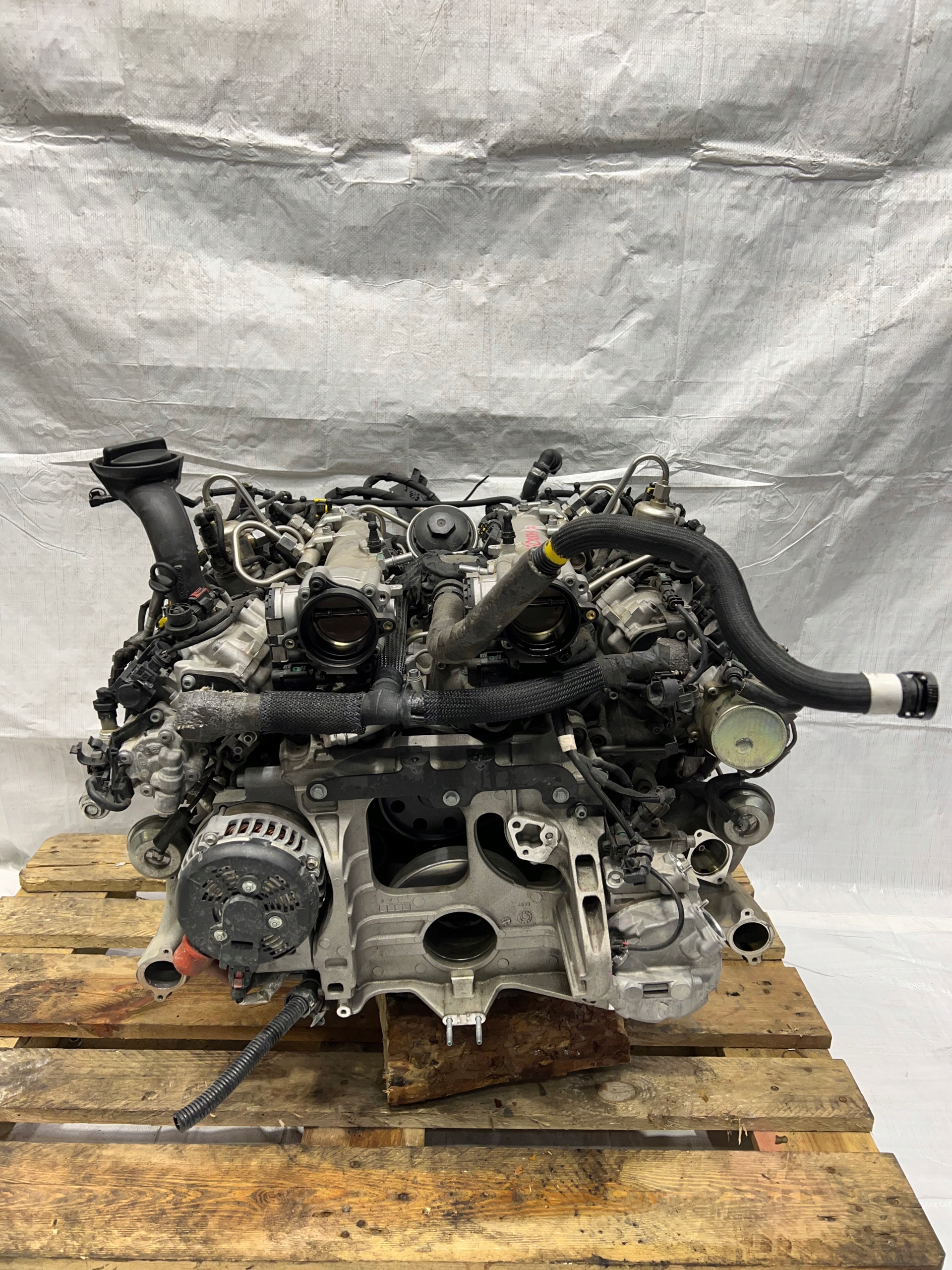 ALFA ROMEO STELVIO QV SILNIK KOMPLETNY 670053477 Producent części Alfa Romeo OE