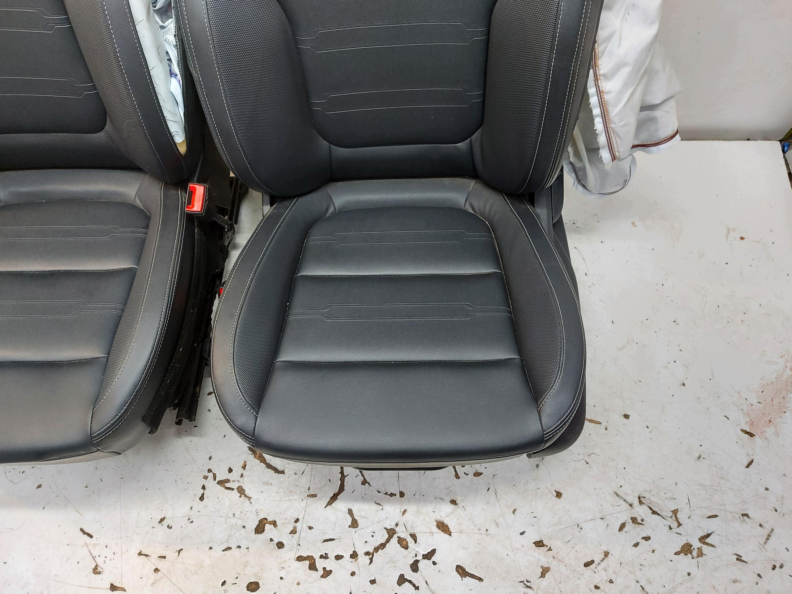Ford Ranger VI 6 XLT 2023r Sitz Sitze vorne heck KPL