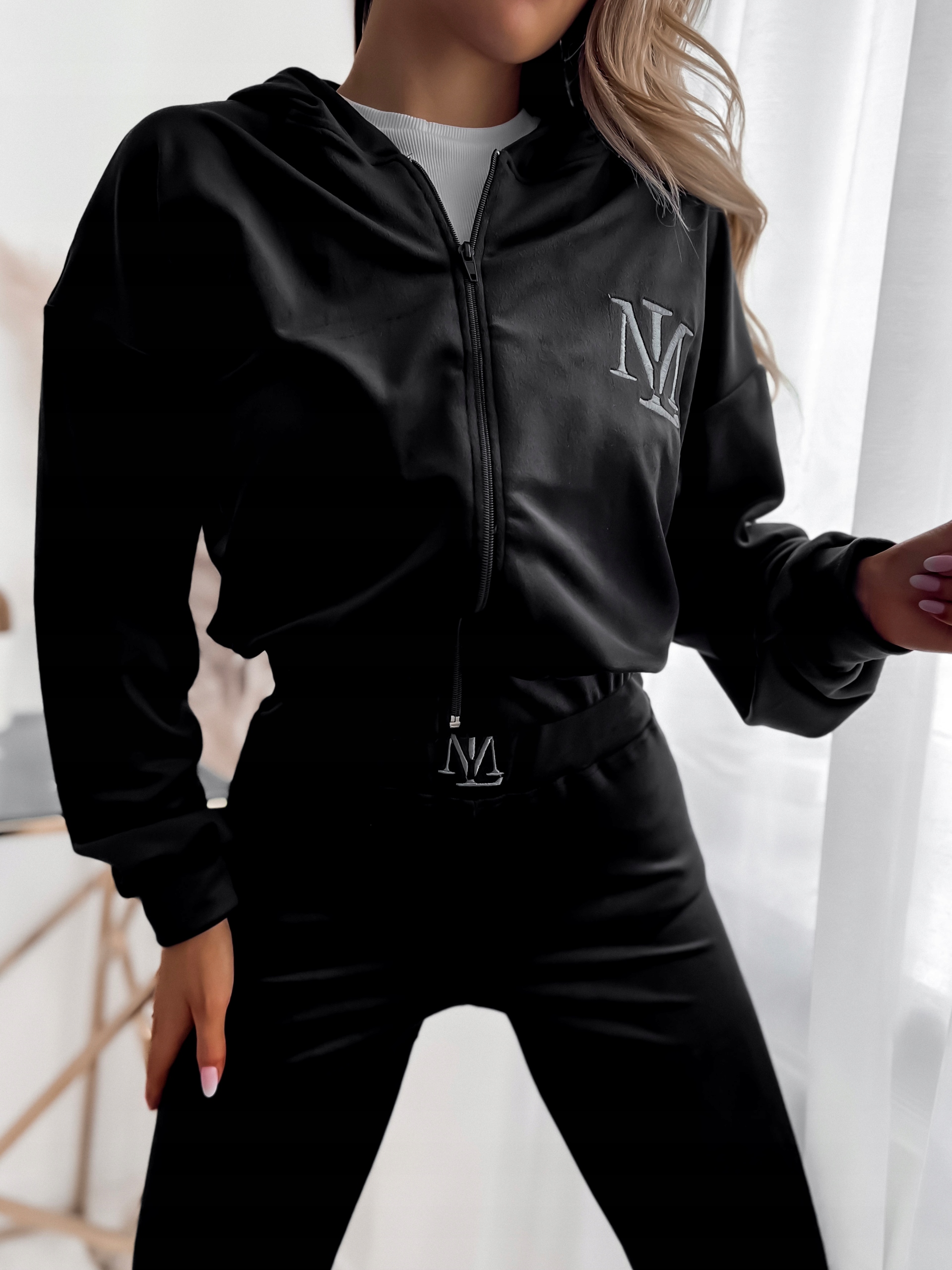 Welurowy Komplet Premium Rozpinana Bluza z Haftem by Ladymania - S/M Rozmiar S/M