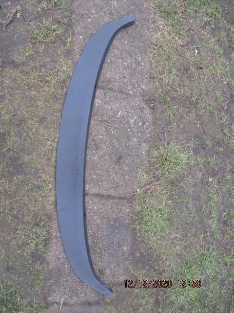 13269766 13269965 - OPEL-запчастини Meriva B обшивка капота облицювання ліфта