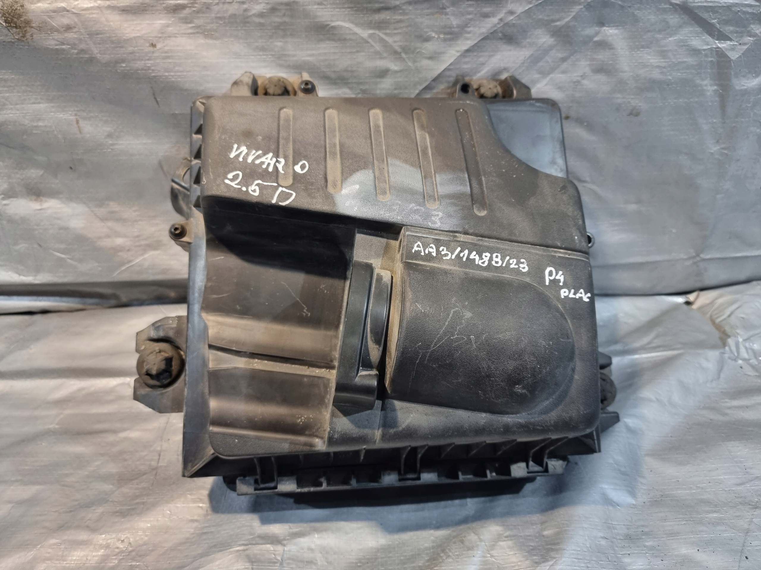 Gehäuse filter luft OE 8200760899 OPEL VIVARO A LIFT 2.0 CDTi