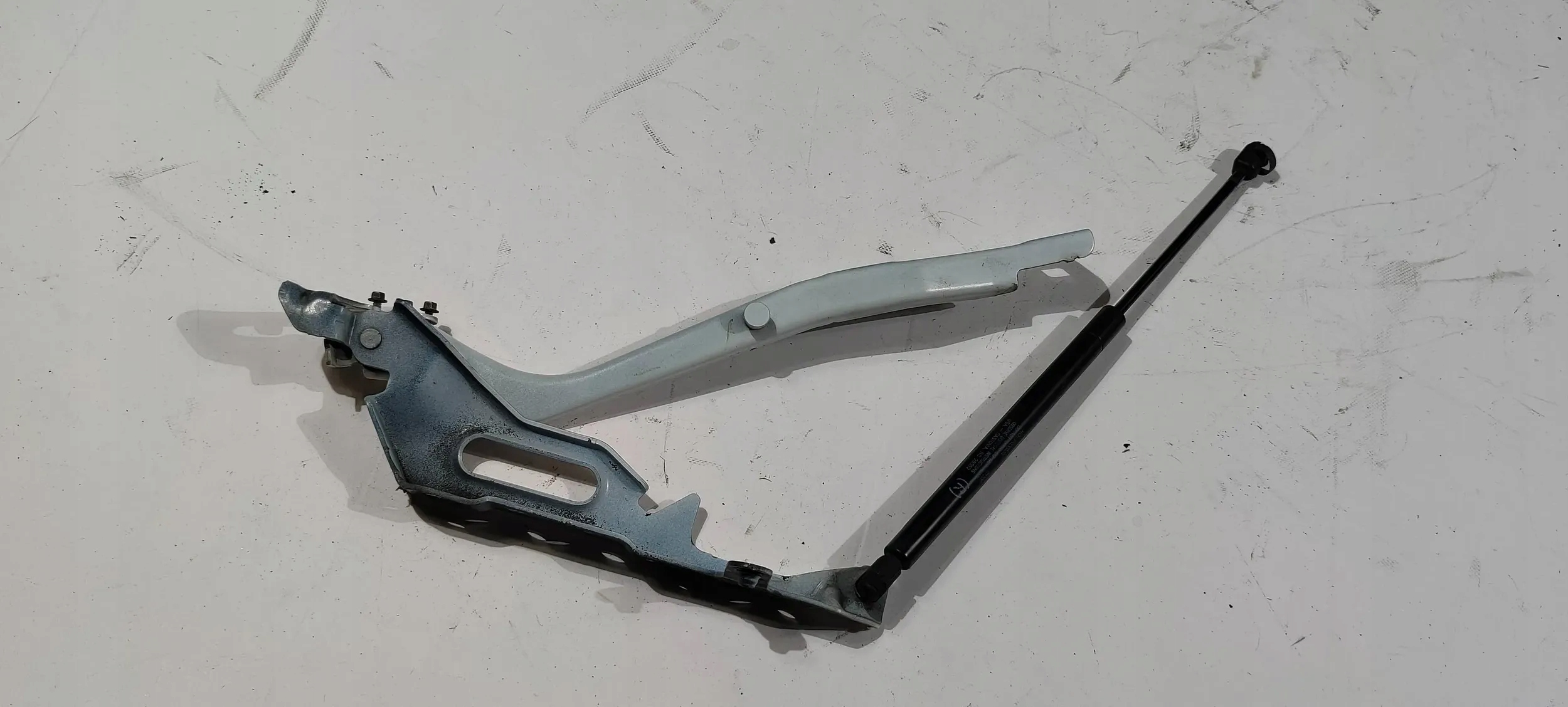 hinge bonnets damper right Ford F250 F350 2017