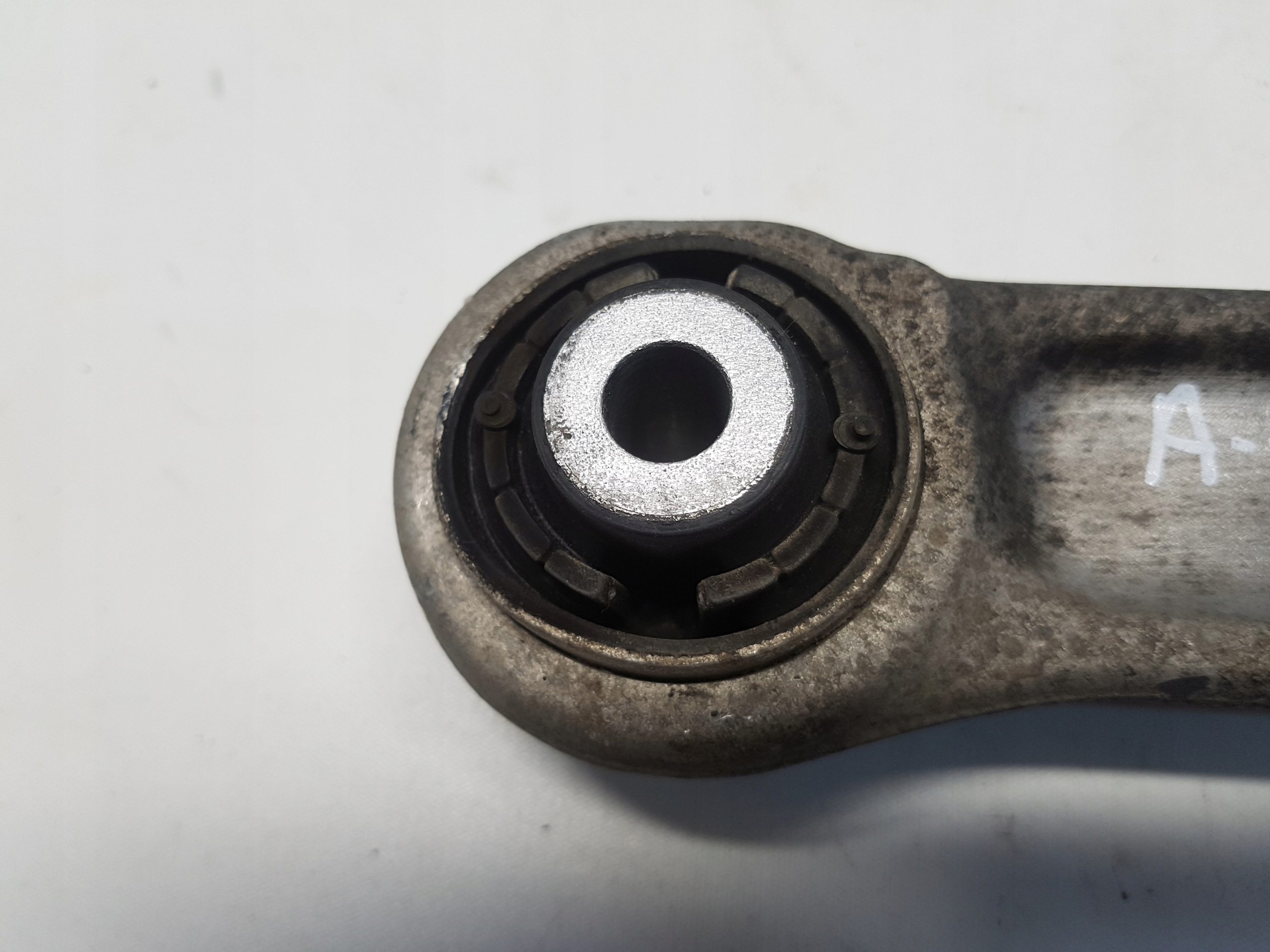 AUDI A4 B9 8W arm right front 8W0407156A