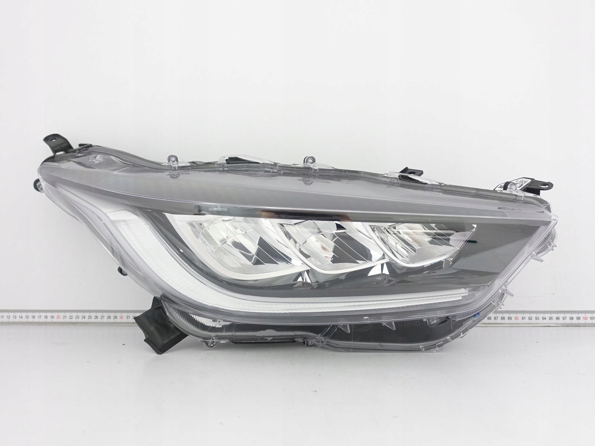 TOYOTA YARIS IV (4 GENERACJA) XP210 GR 20- light FULL LED right front EU