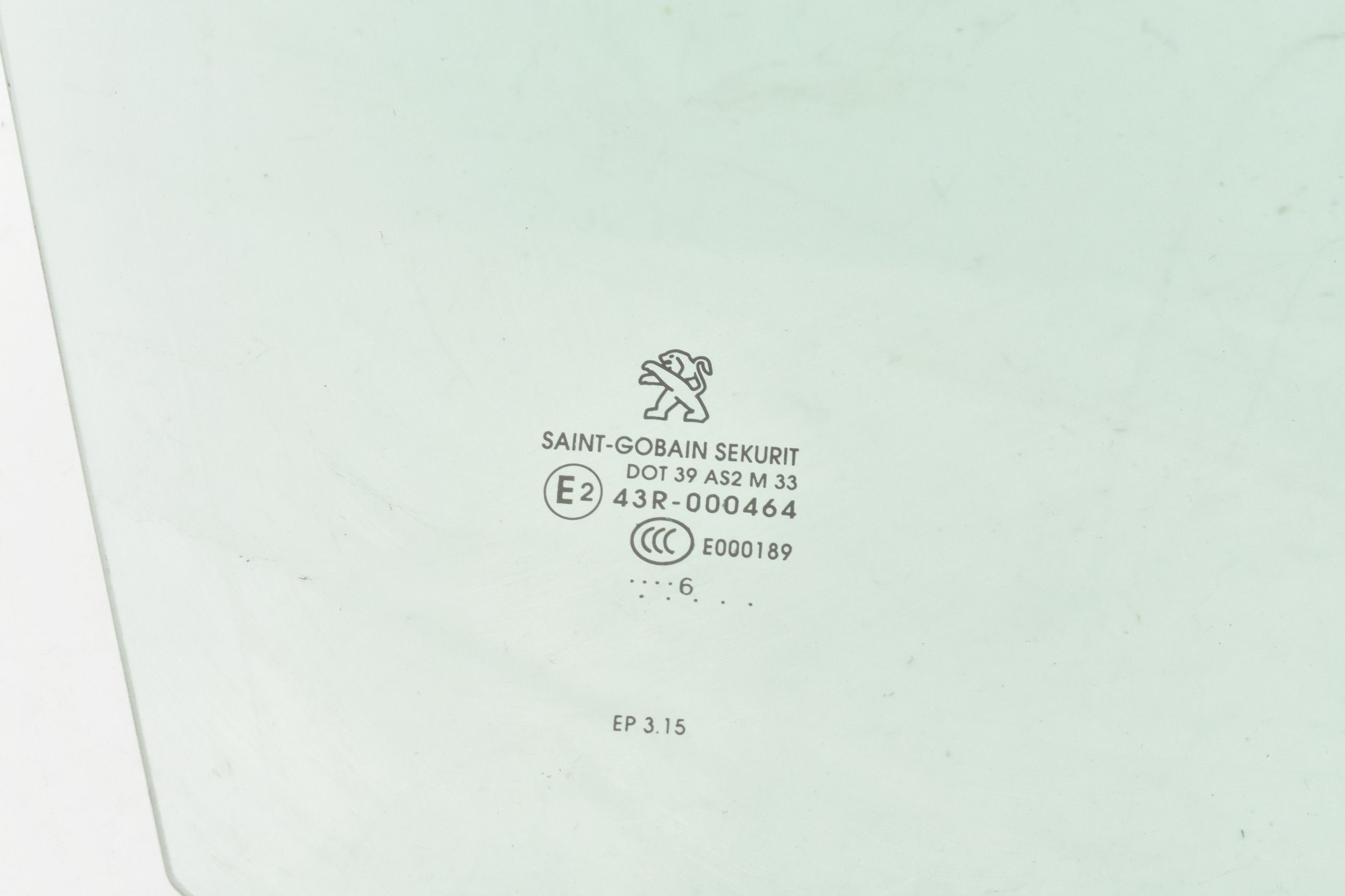 SZYBA DRZWI PRAWY PRZÓD PEUGEOT 208 I 5DRZWI 2016 Producent części Peugeot OE