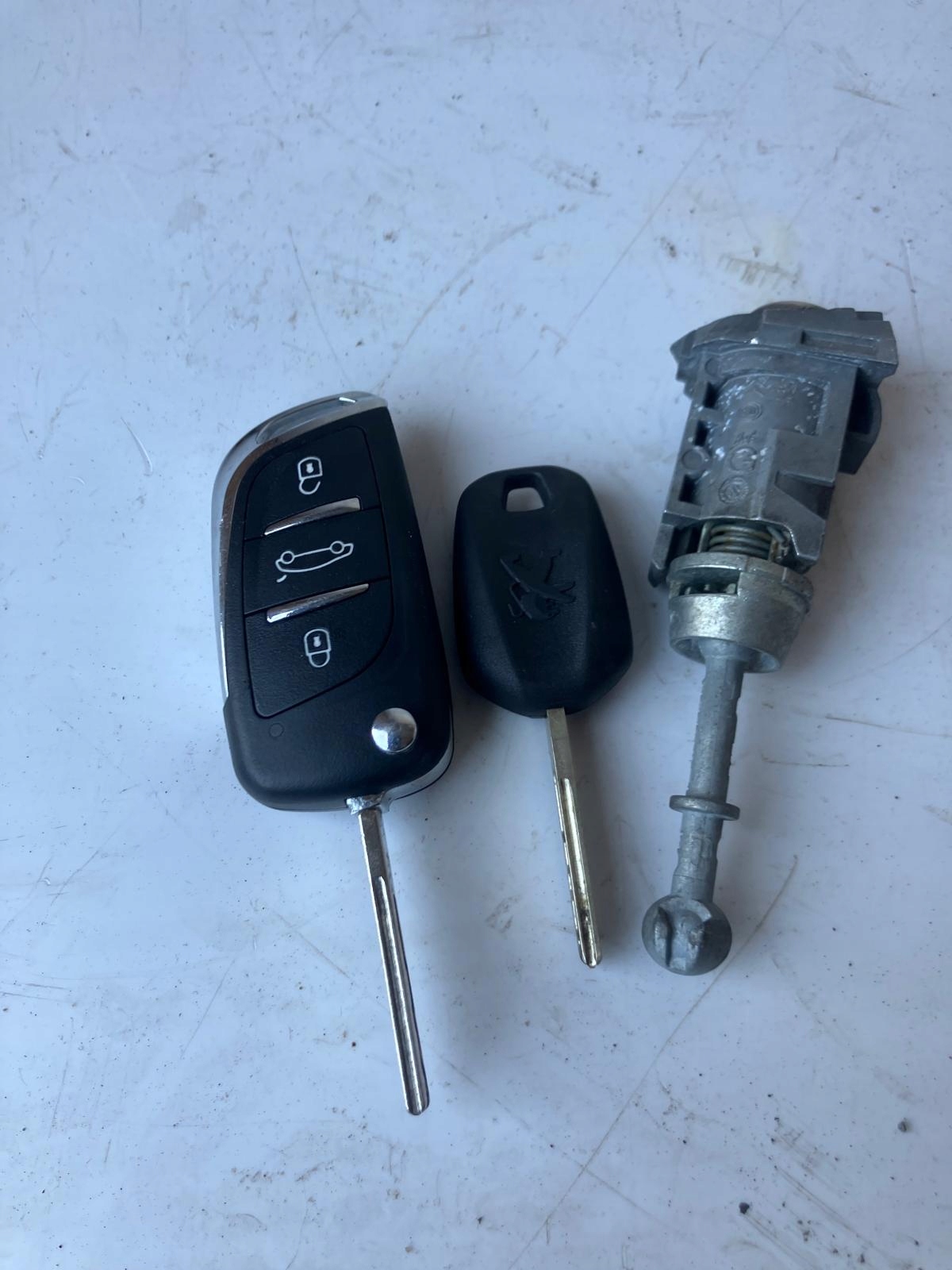 Insert de la serrure 2 KLUCZYKI PEUGEOT 308 T9