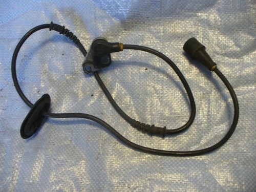 sensor ABS left front MERCEDES W124 0265001110