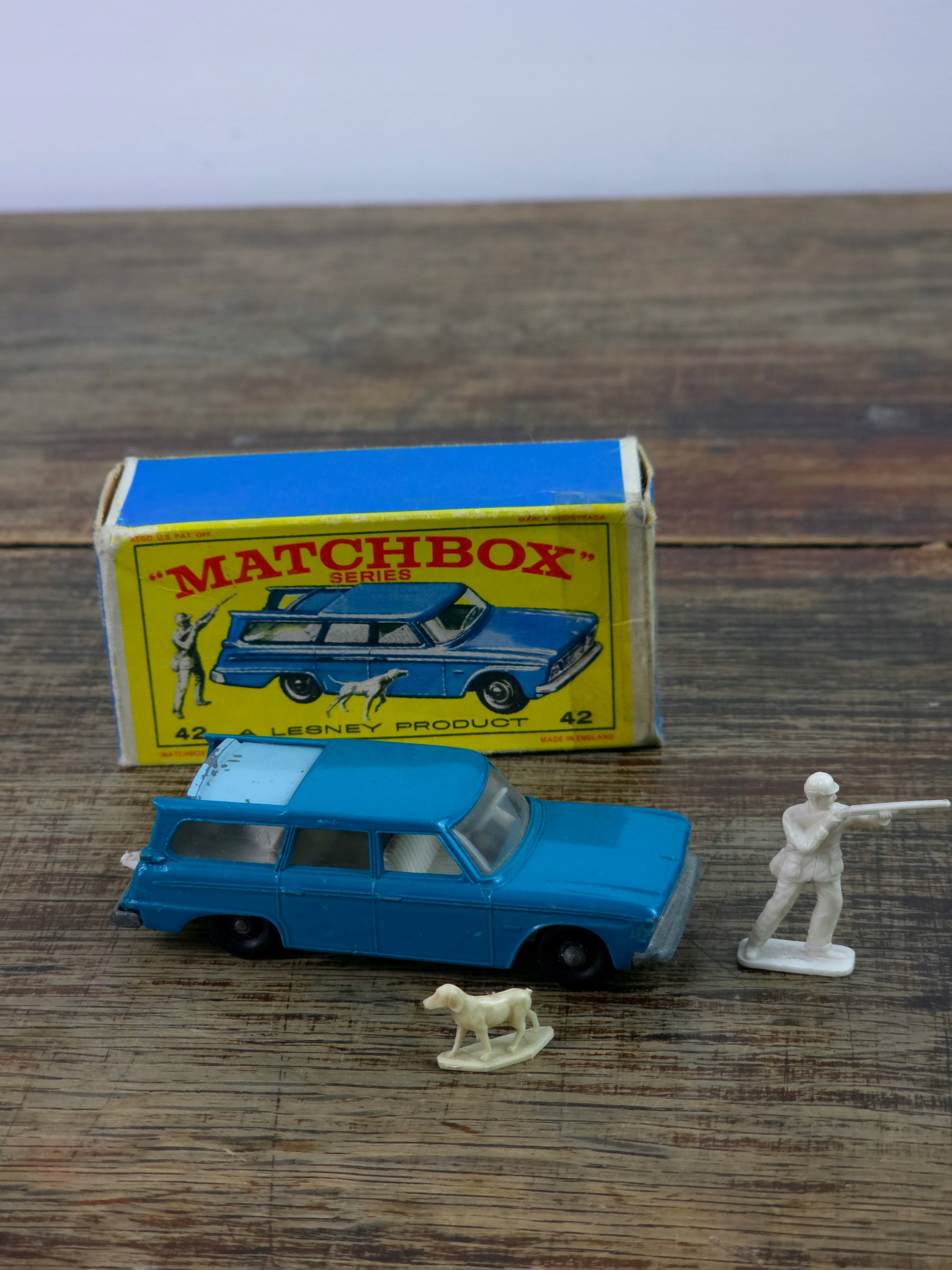 Lata 60 MATCHBOX LESNEY SUPERFAST No.42b Studebaker Lark Wagonier .