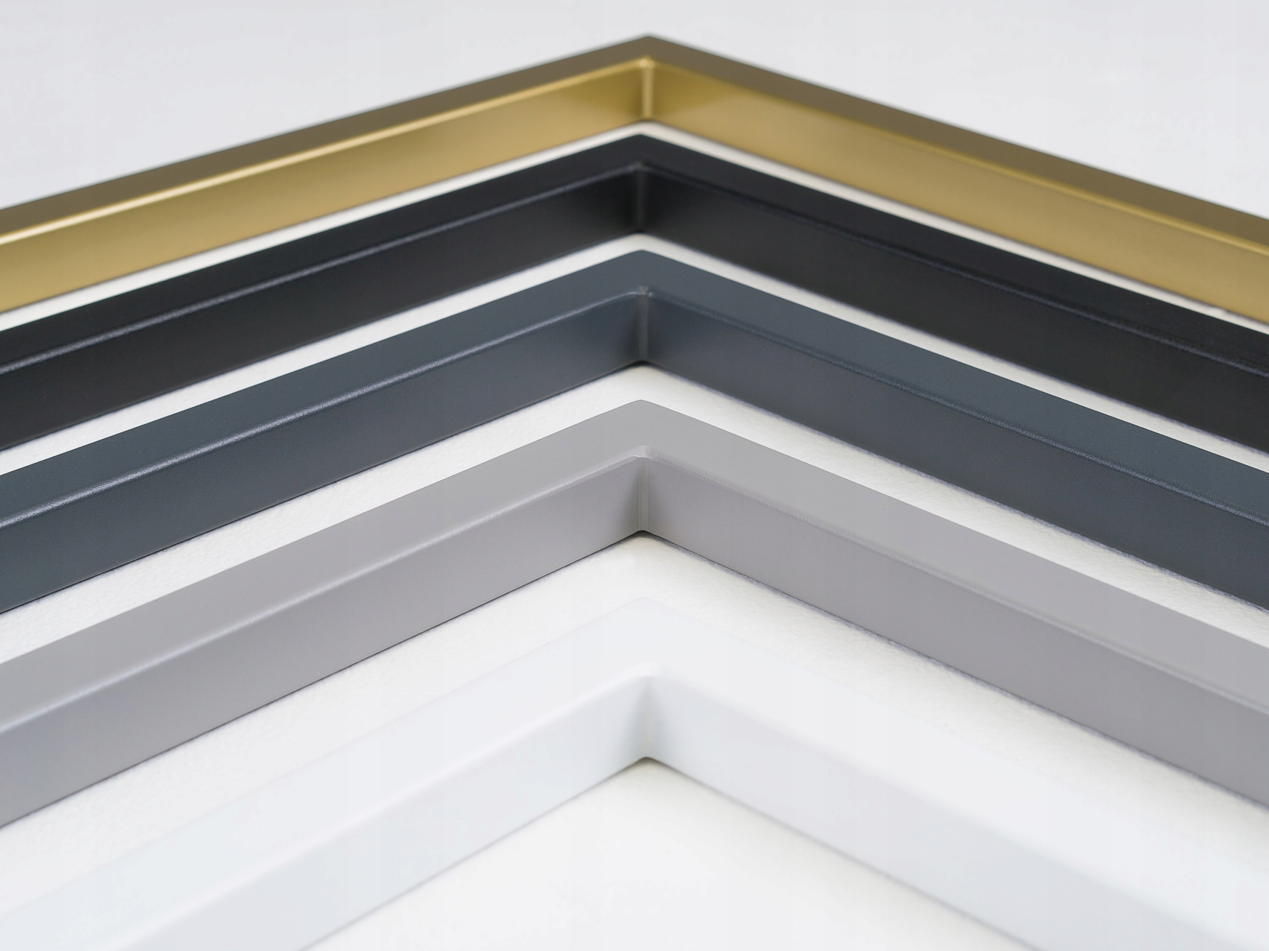 Wieszak wiszący na ścianę na kurtki płaszcze 60cm Szerokość mebla 60 cm