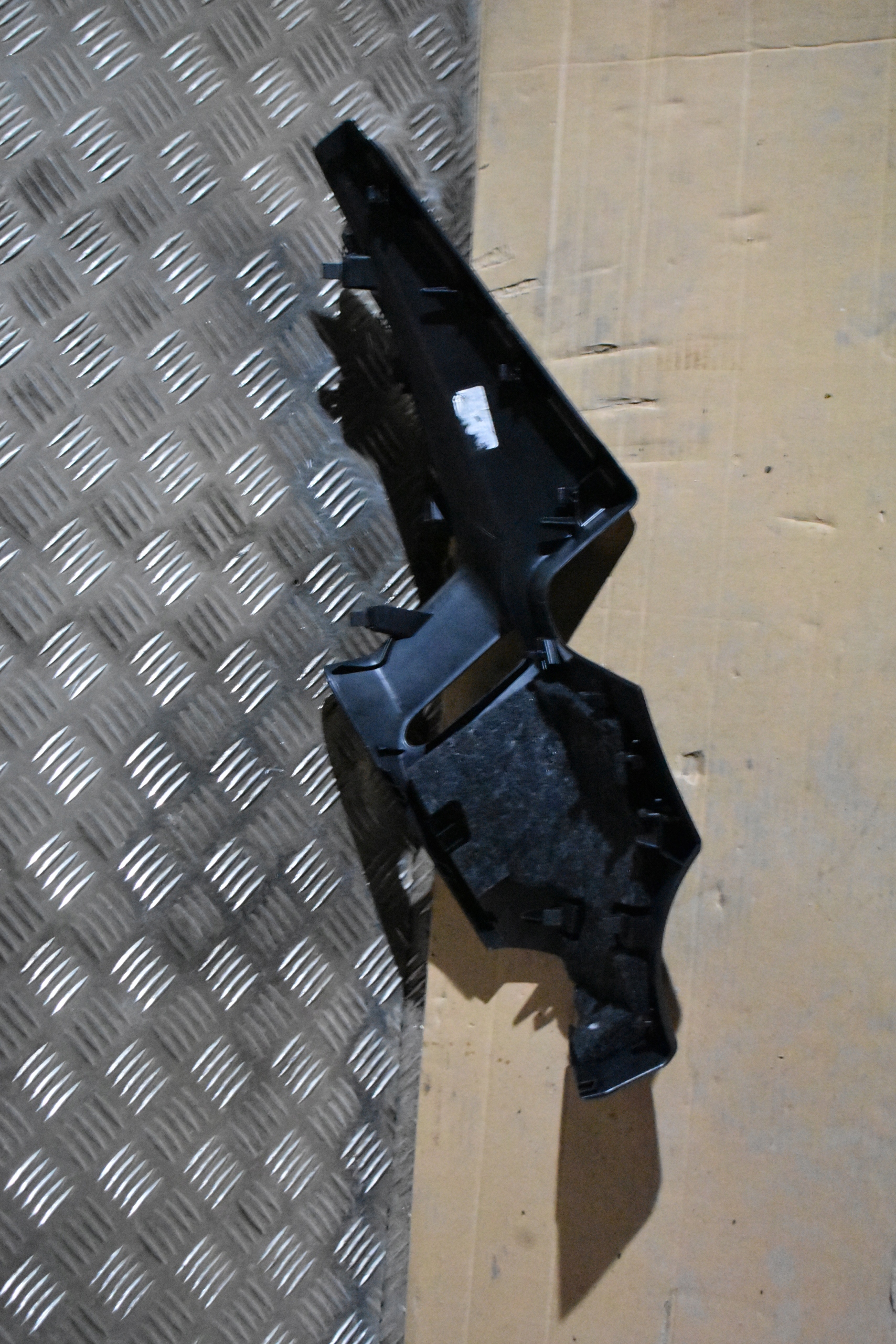 IDEALNA cover SLUPKA C left PORSCHE TAYCAN 1 9