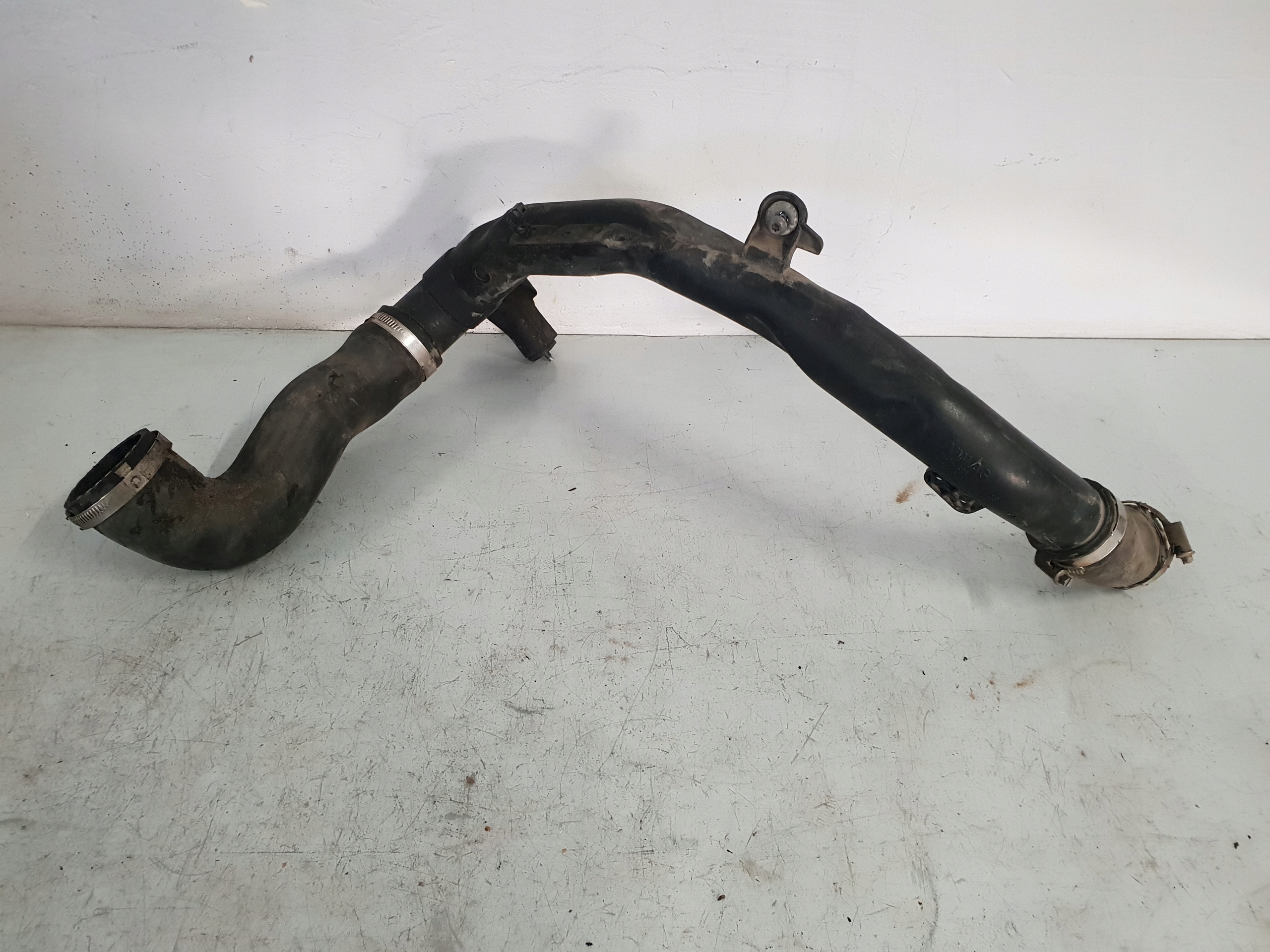 5N0145840C - SKODA OCTAVIA II 11R 2.0 TDI CFHC турбо шланг