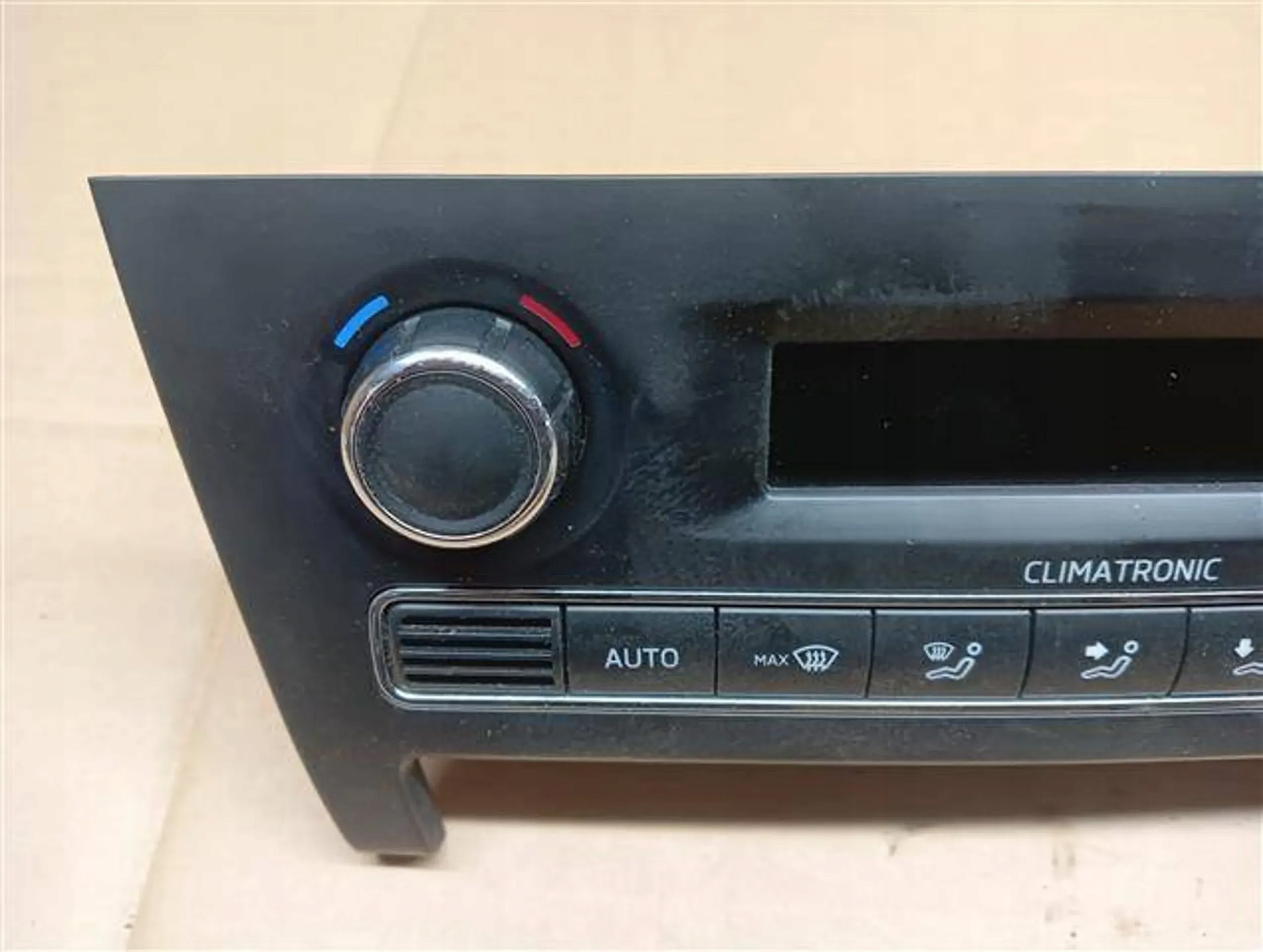 5JA907044 PANEL KLIMATYZACJI SKODA RAPID Typ samochodu Samochody osobowe