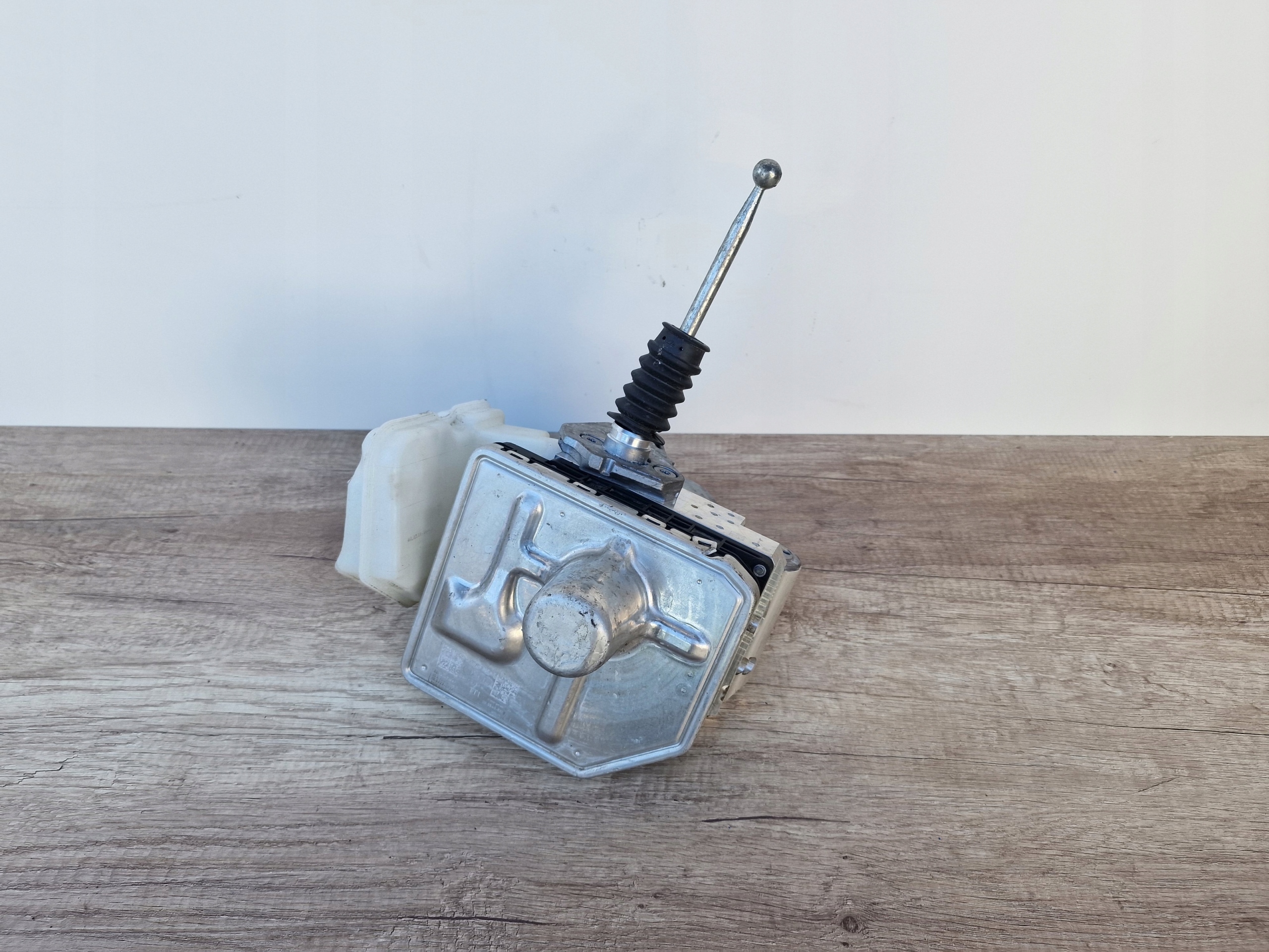 SERVO BUBANJ ABS SERVO AUDI A6 A7 C8 E-TRON BDB