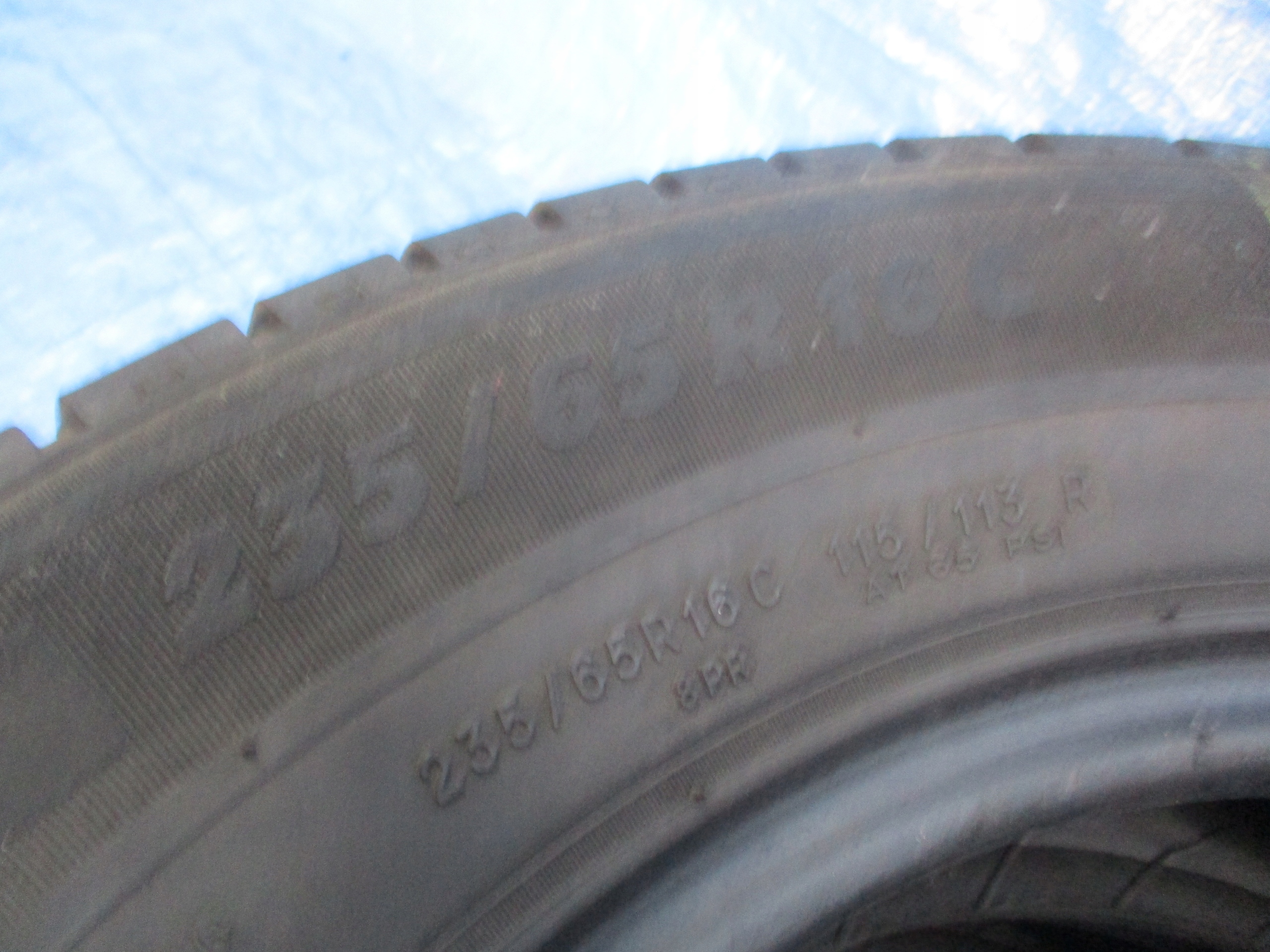 OPONY MICHELIN AGILIS 235/65 R16C Marka Michelin