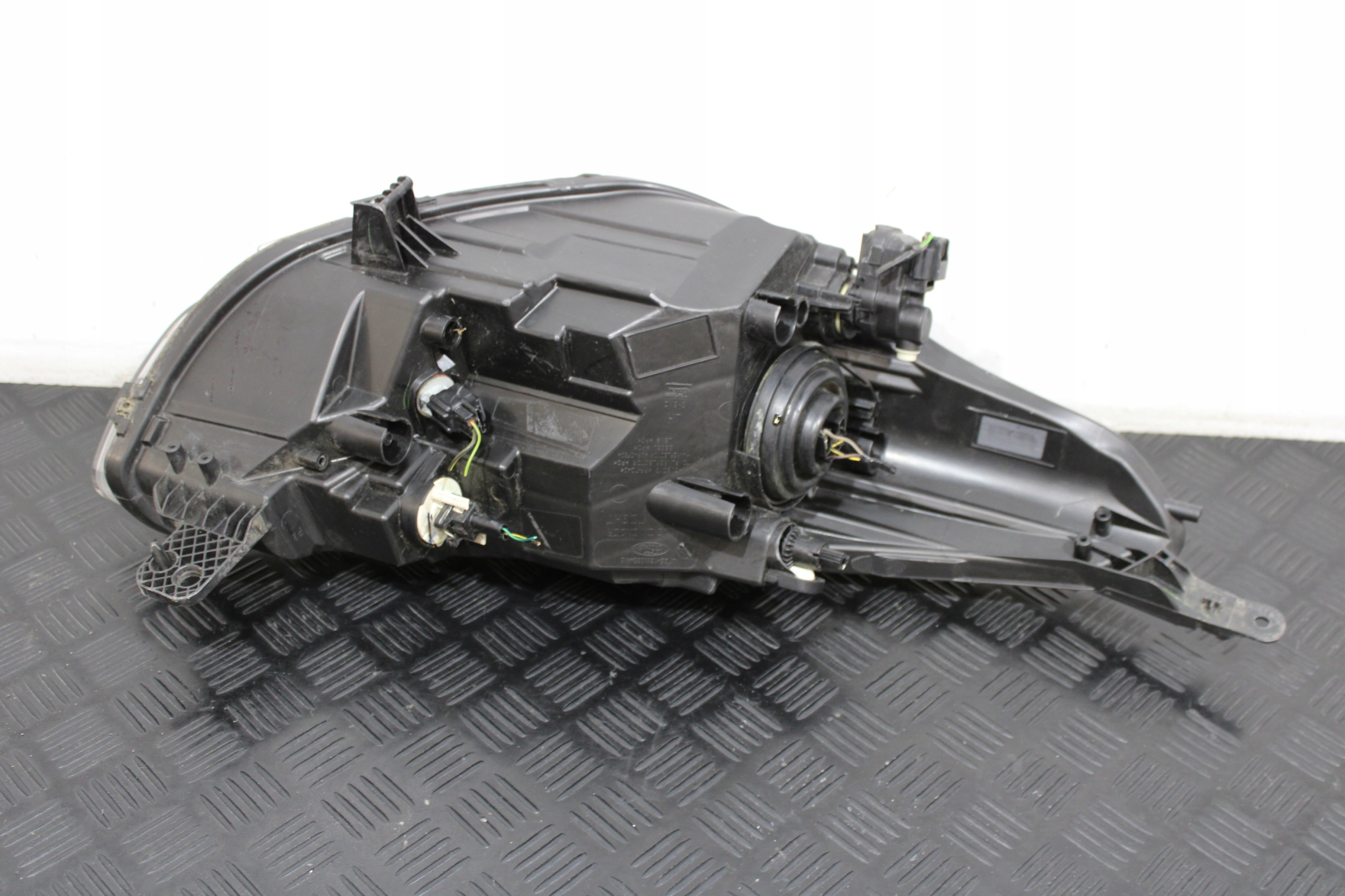 light left front front J7BB-13W030-BJ FORD KA+ KA + ACTIVE LIFT