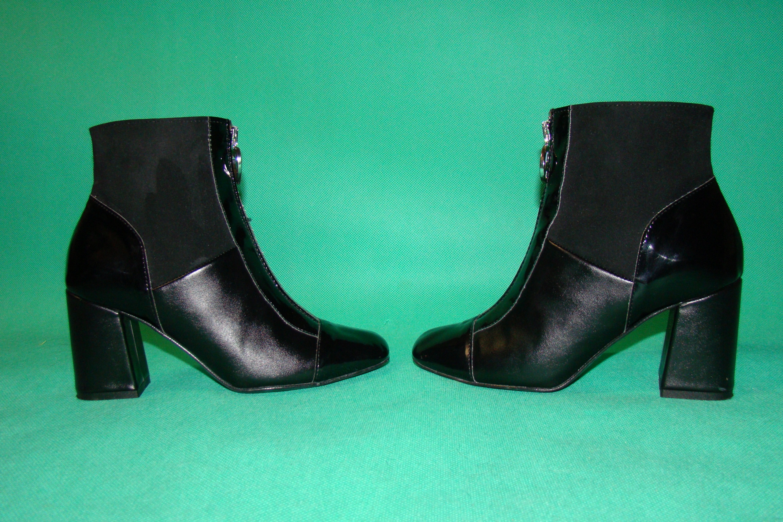 LOVE MOSCHINO WŁOSKIE BOTKI SKÓRA 36