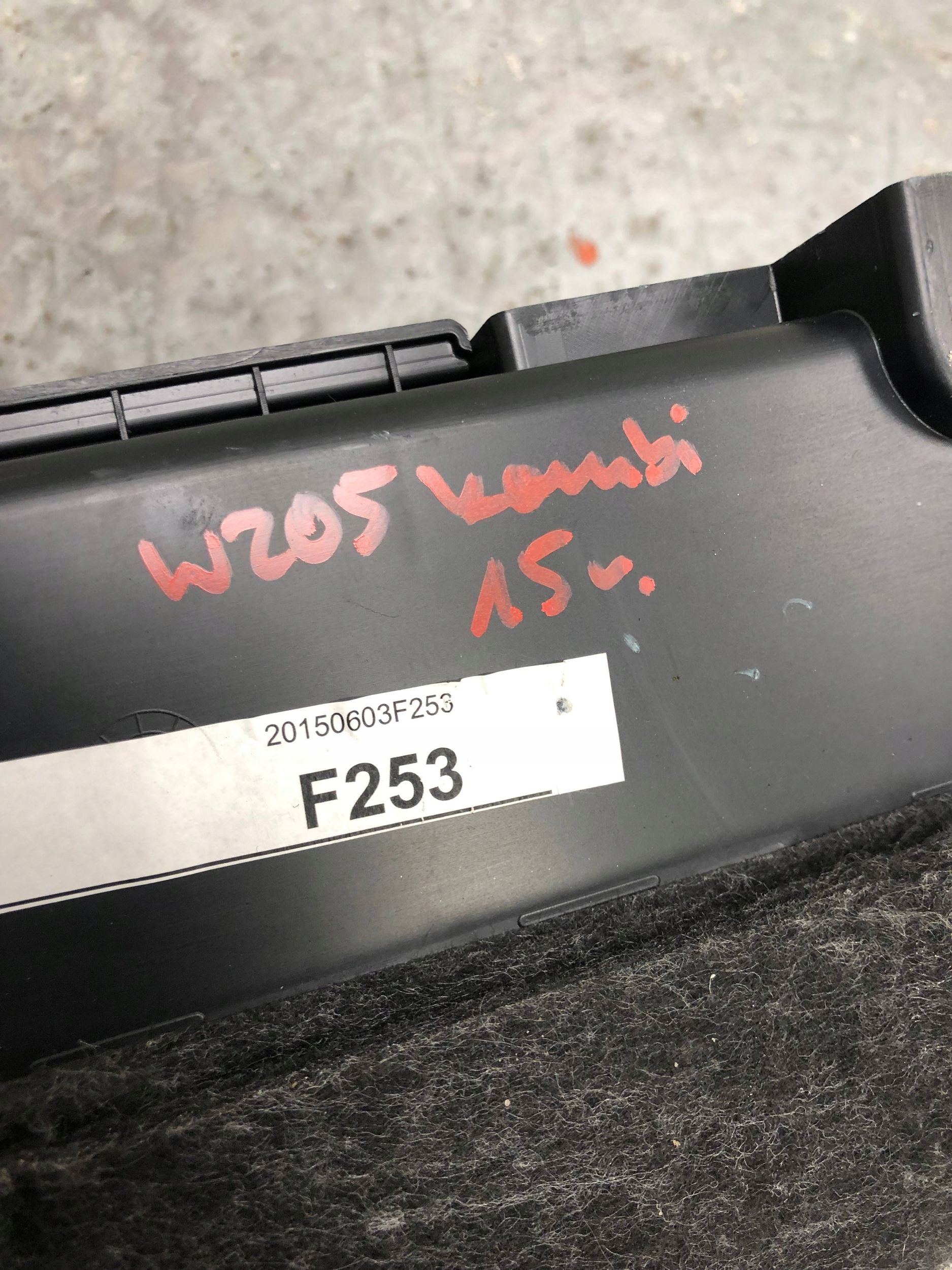 cover WKLAD MERCEDES W205 A2056830391