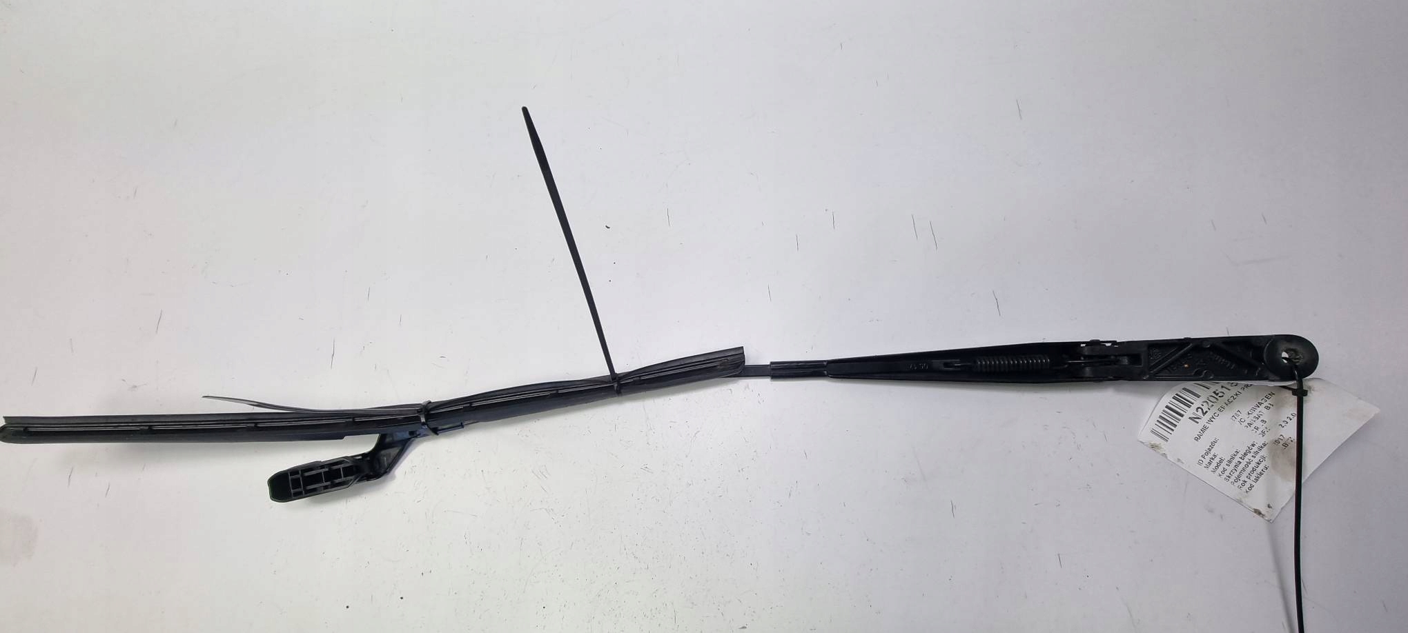 wiper arm front VOLKSWAGEN PASSAT B8