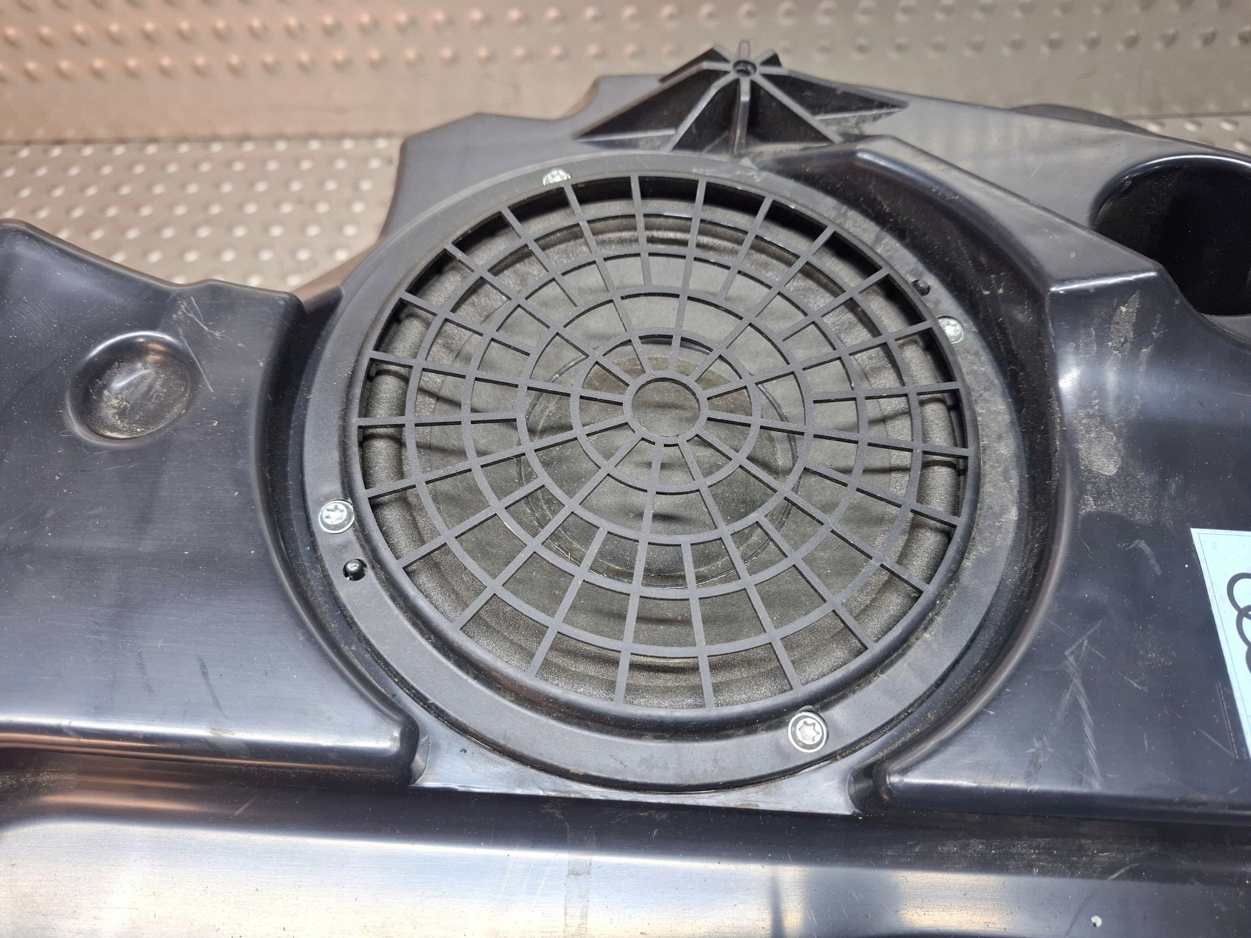 speaker SUBWOOFER NISKOTONOWY 8P7035382C AUDI A3 8P CABRIO