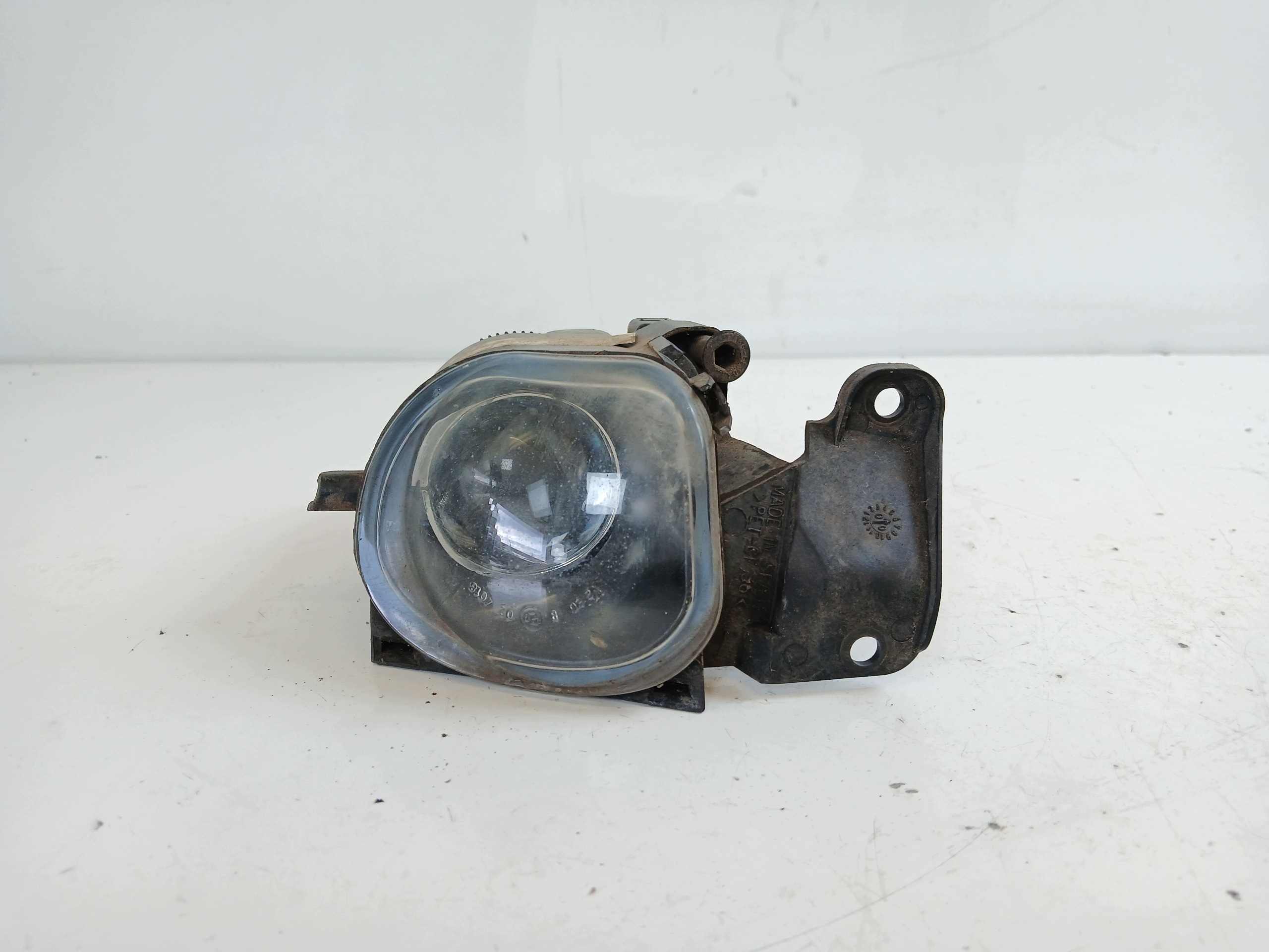 AUDI A6 C5 fendinebbia sinistra 4B0941699A