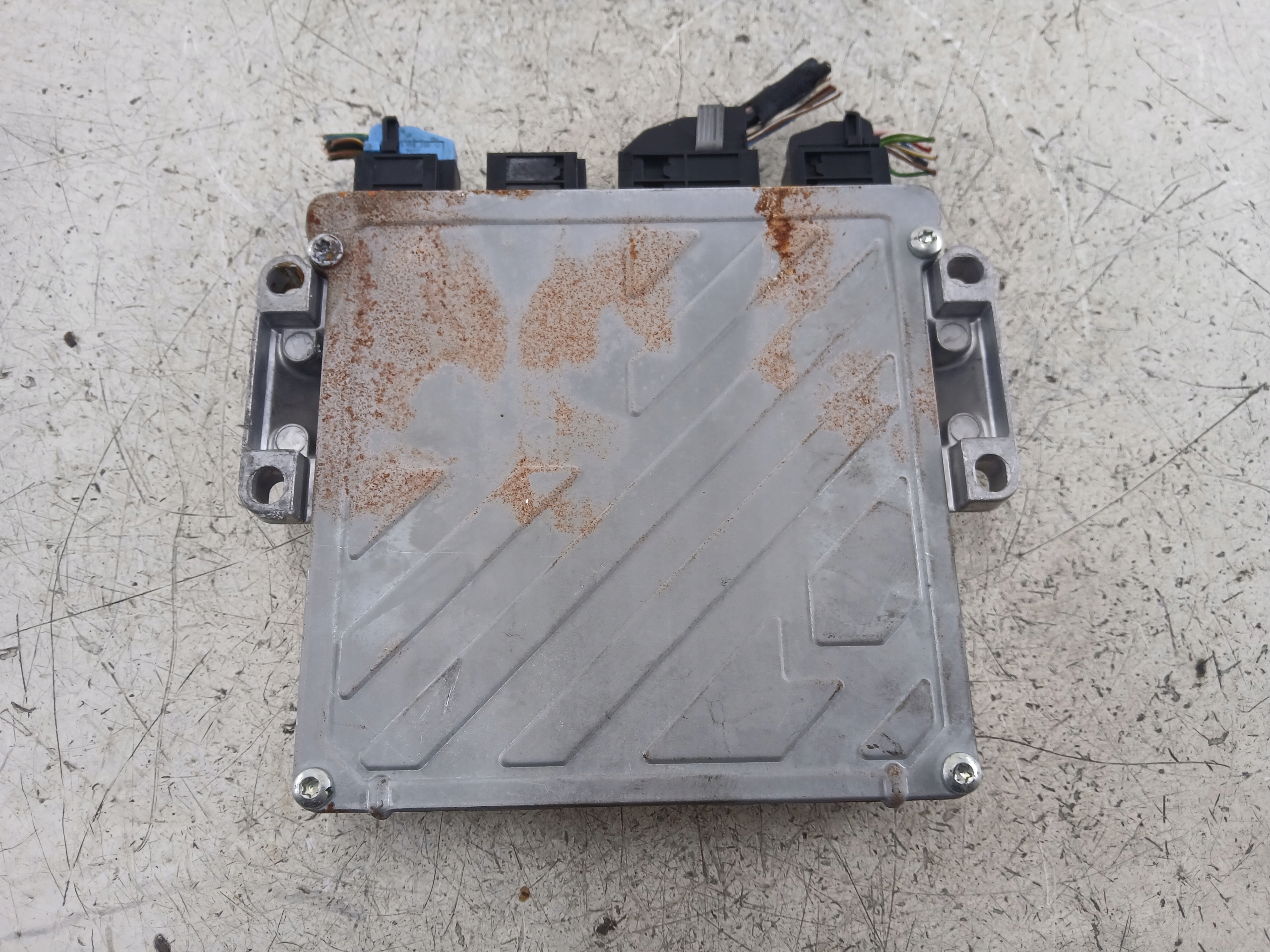 MERCEDES W210 2.2 CDI control unit of the engine A0195459432