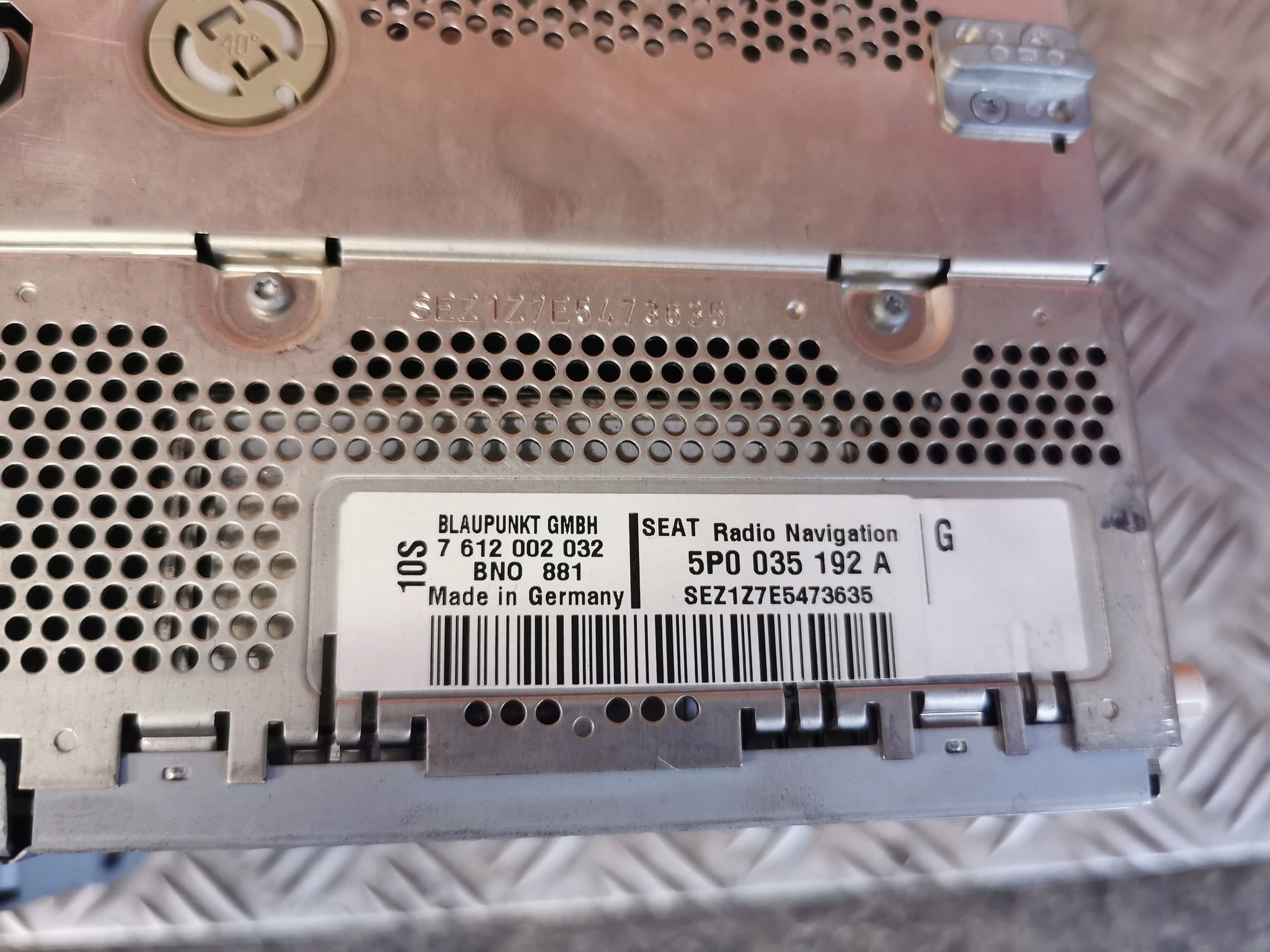 оригинал радио CD aux seat ALTEA 5P0035192A