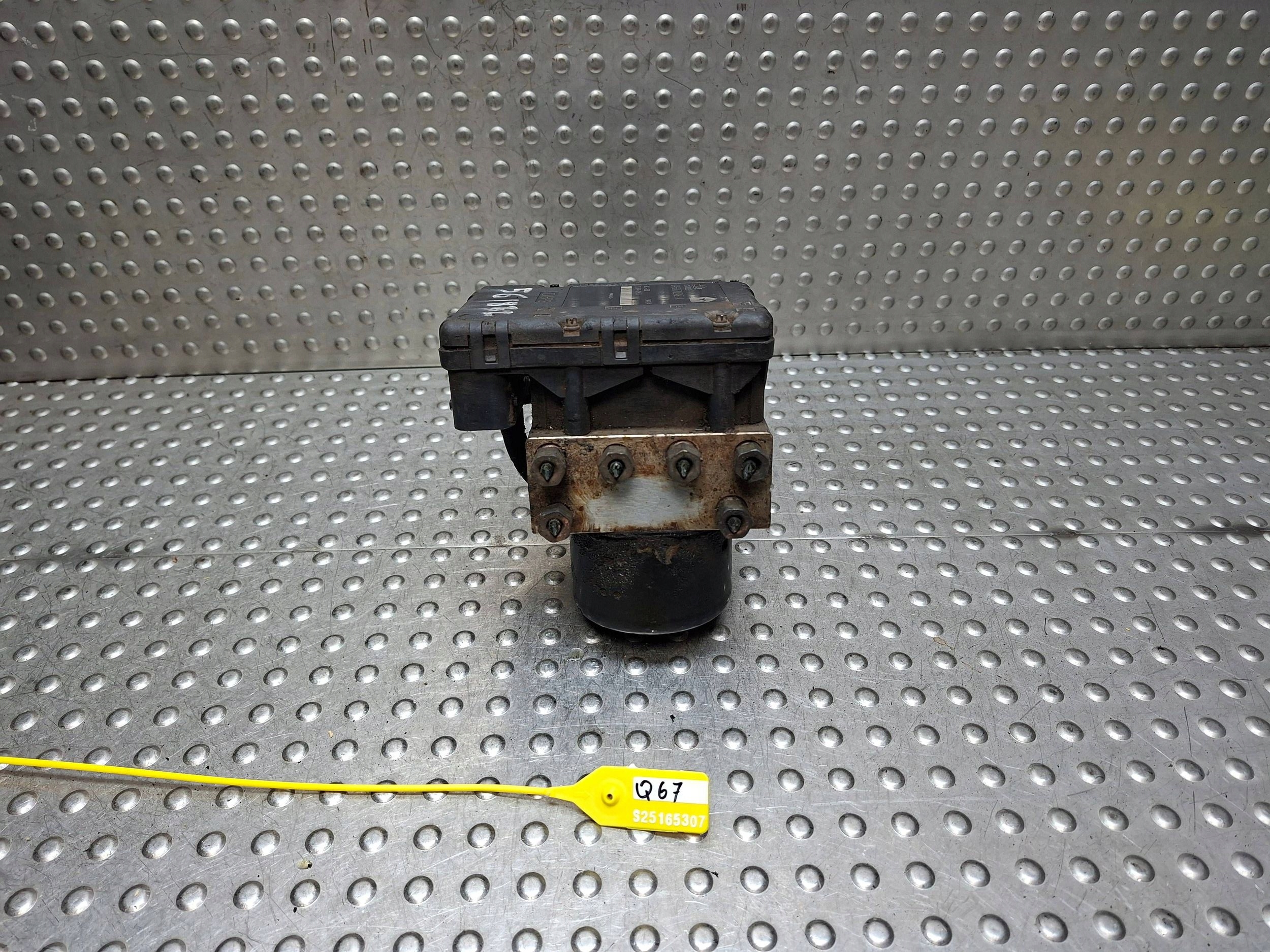 pump control unit ABS CHRYSLER VOYAGER IV 00- P04721427AK 04686702AE