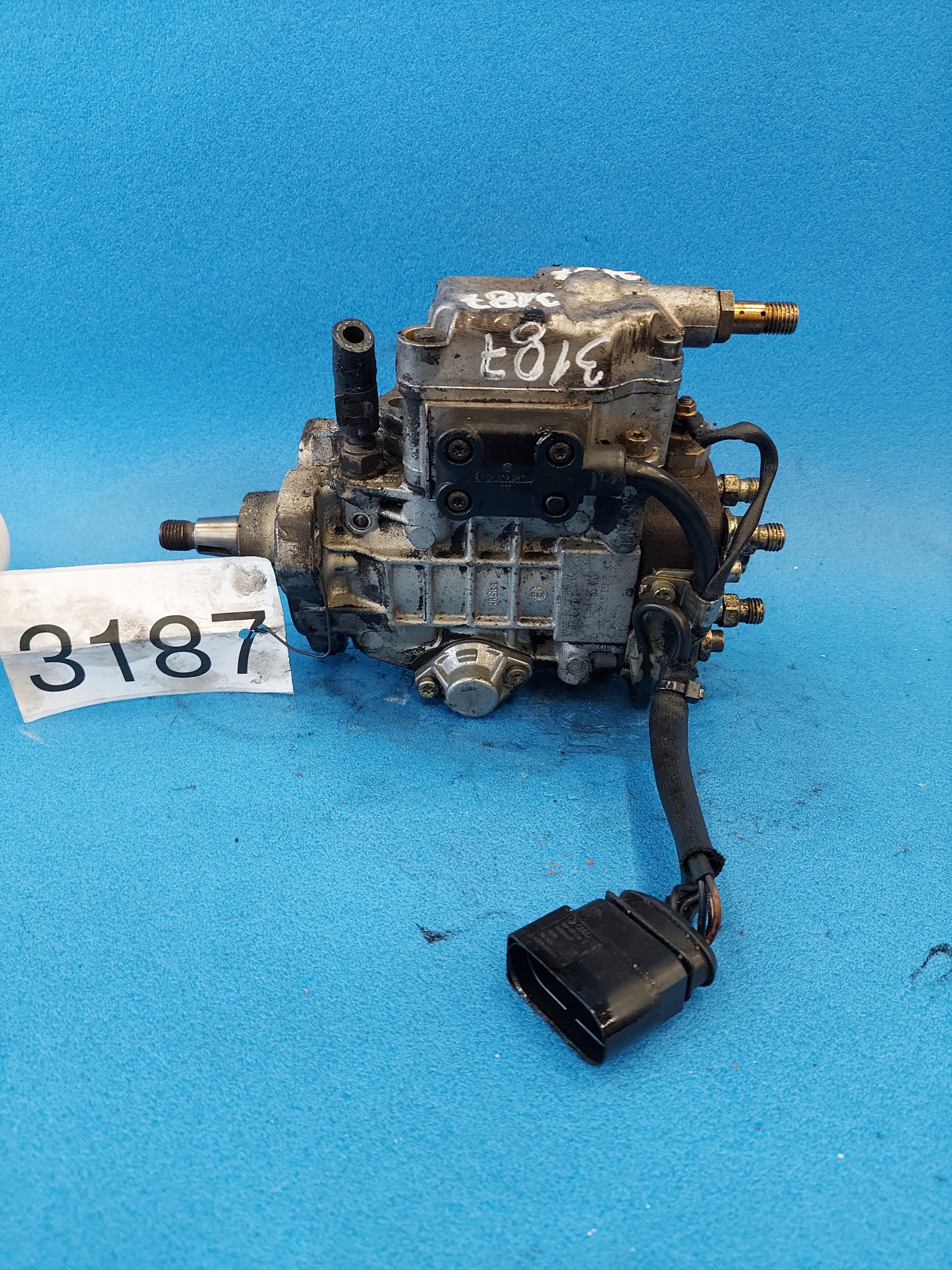 ТОПЛИВНЫЙ НАСОС VW SEAT 1.9 D 0460404967