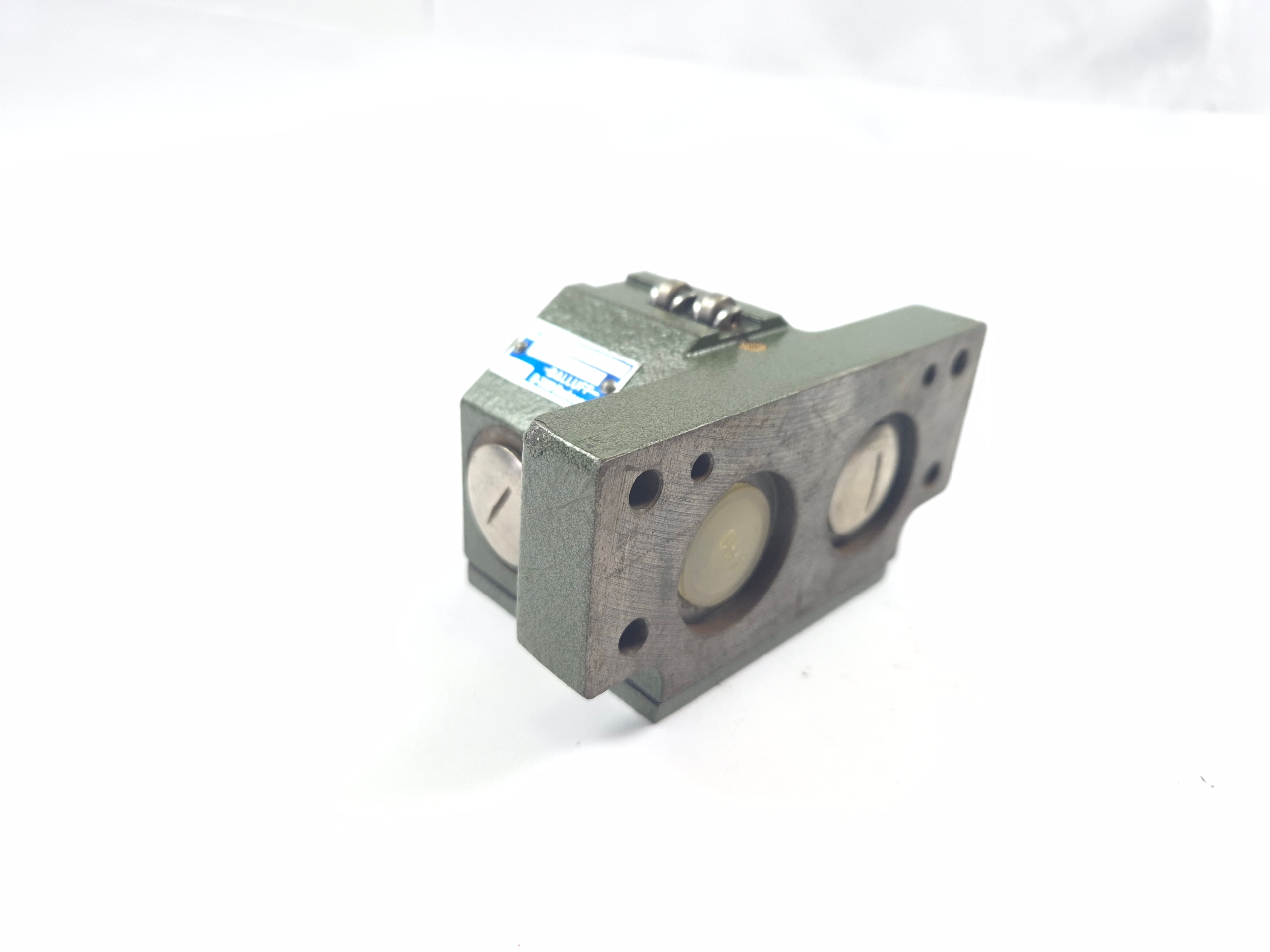 Viacpolohový mechanizmus tlačidiel Bns 519-B 2 R 12-62-00