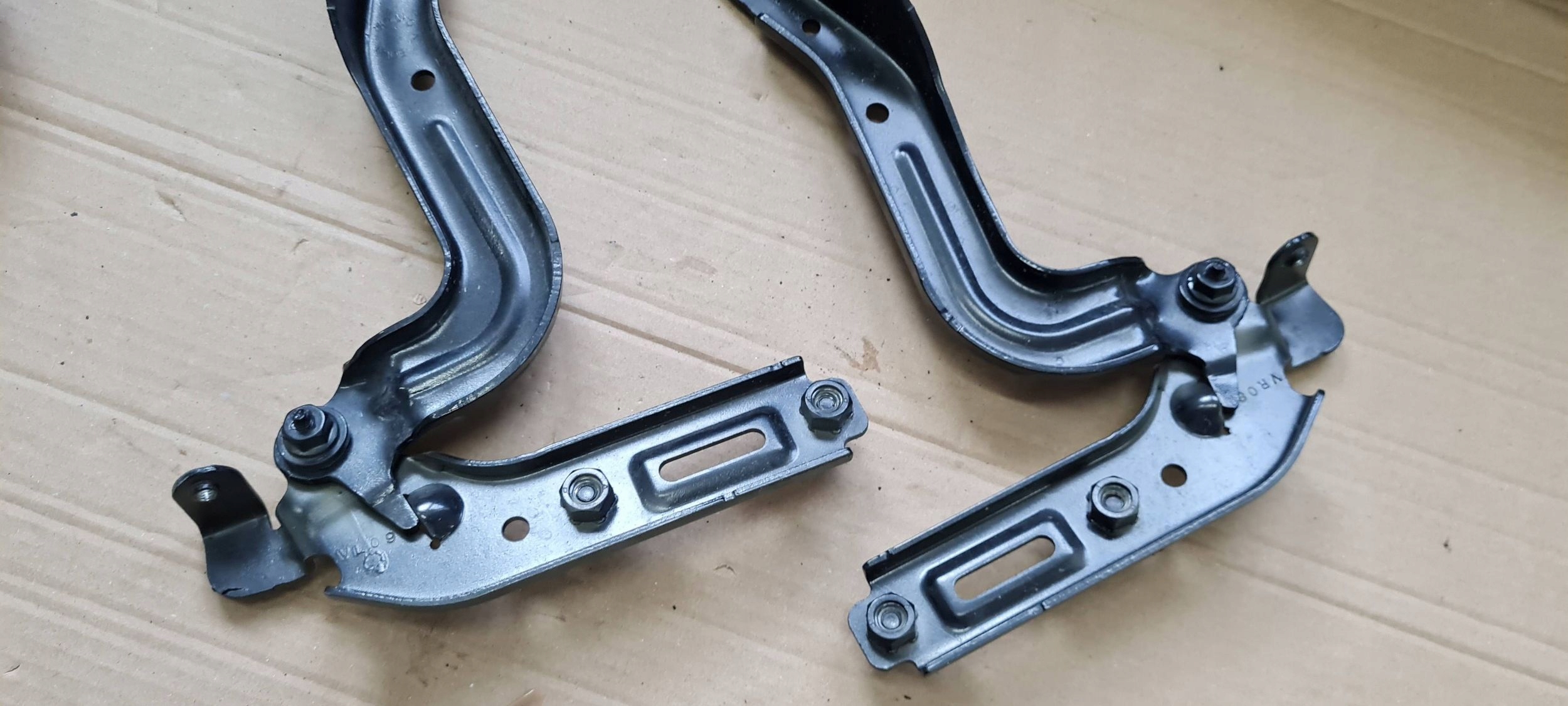 Chrysler Pacifica 2022 hinge bonnet hinges left right KOMPLET PXR