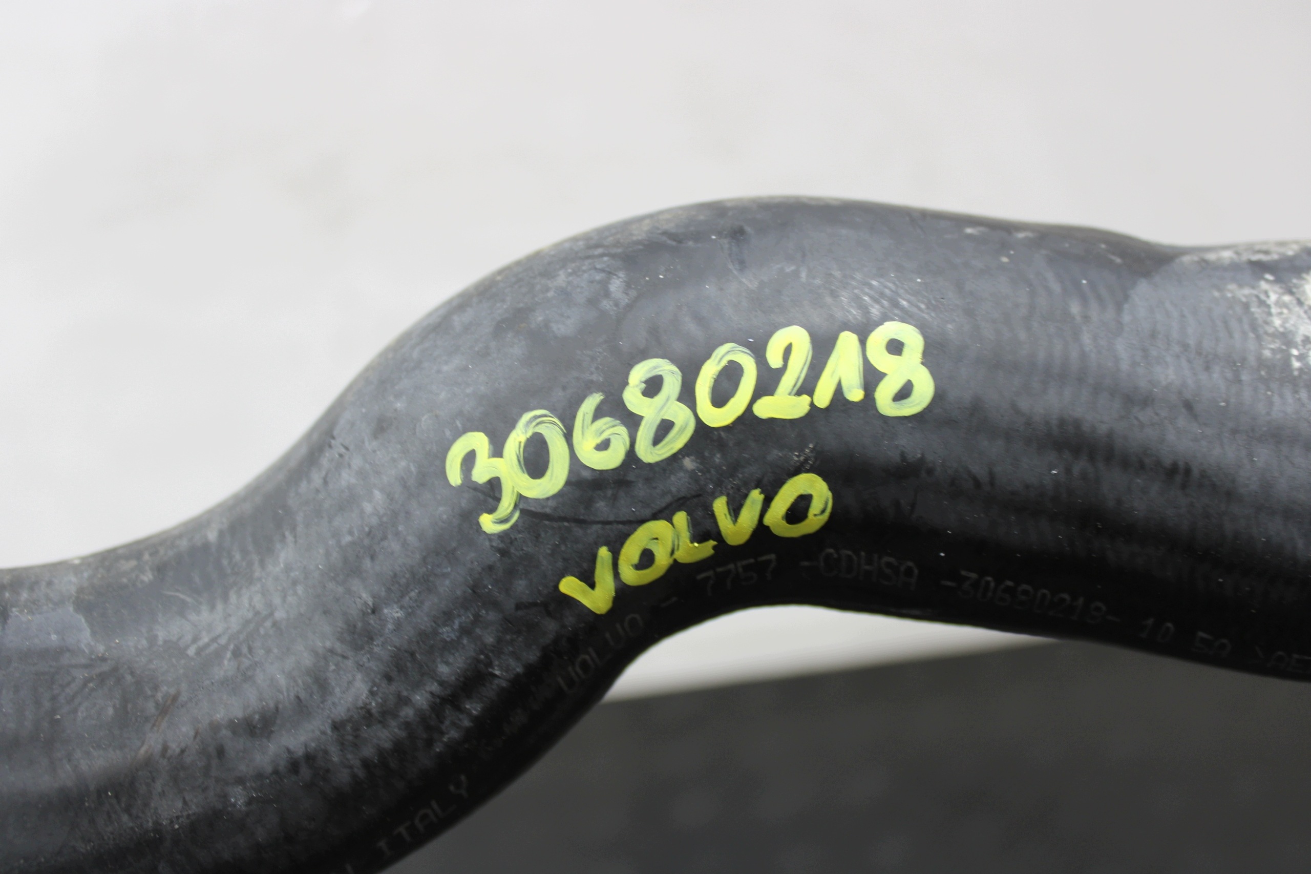 tömlő cső intercooler 30680218 VOLVO V70 III 3