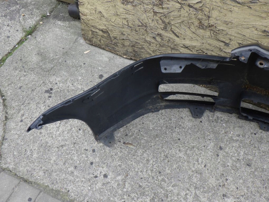 TOYOTA AVENSIS T25 03- Frontstoßstange