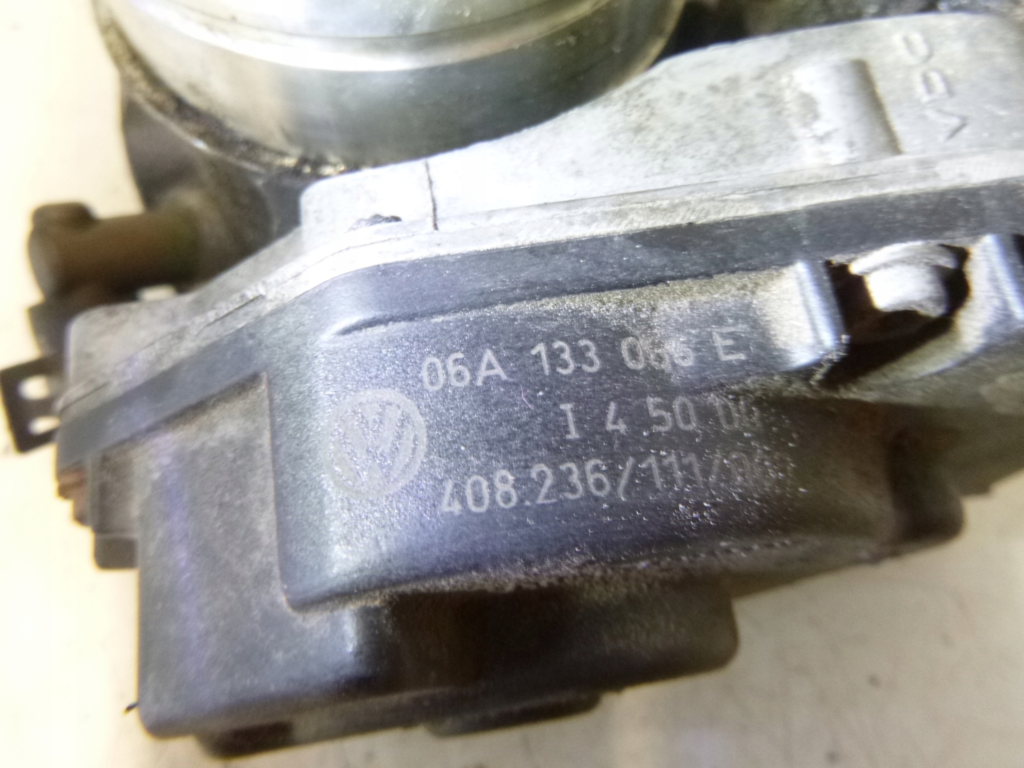 throttle flap Volkswagen Bora 2.0 2001r.
