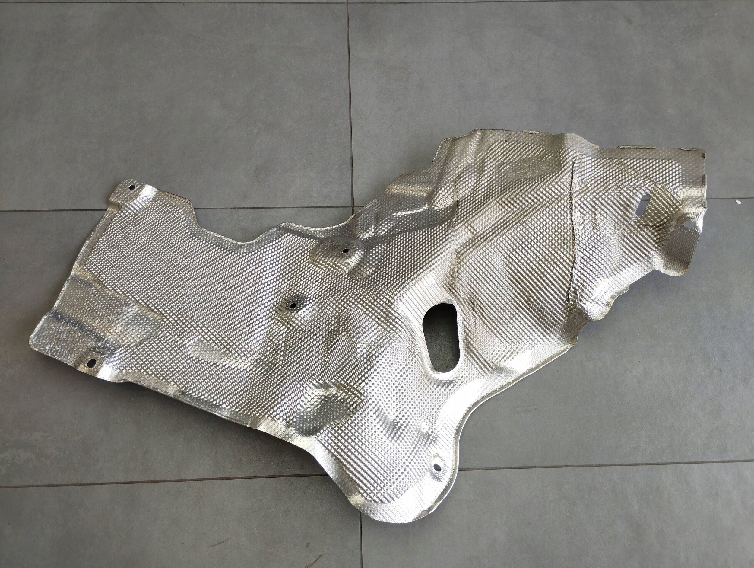 Mercedes-Benz GLC X253 Blende Abdeckung TERMICZNA A2536824400