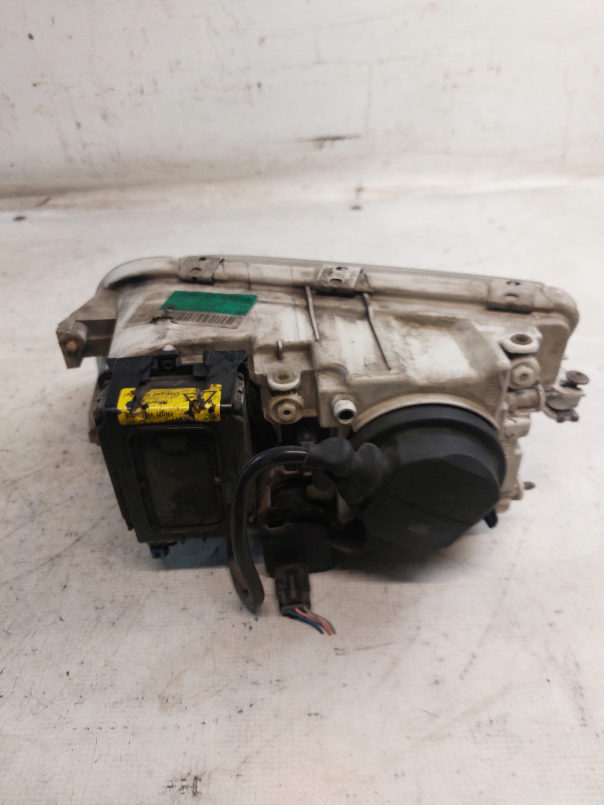 light right front VOLVO V40 FL
